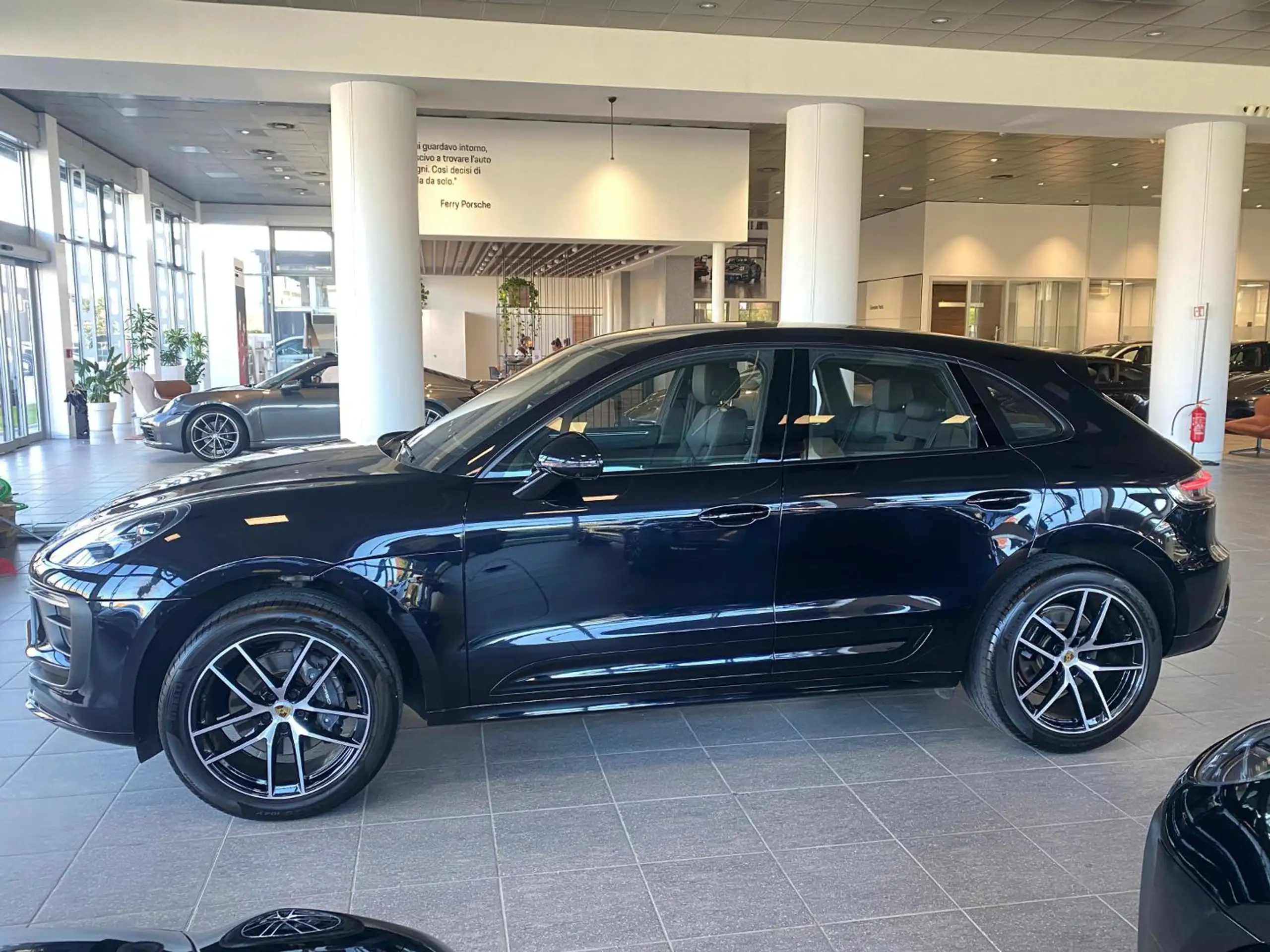 Porsche - Macan