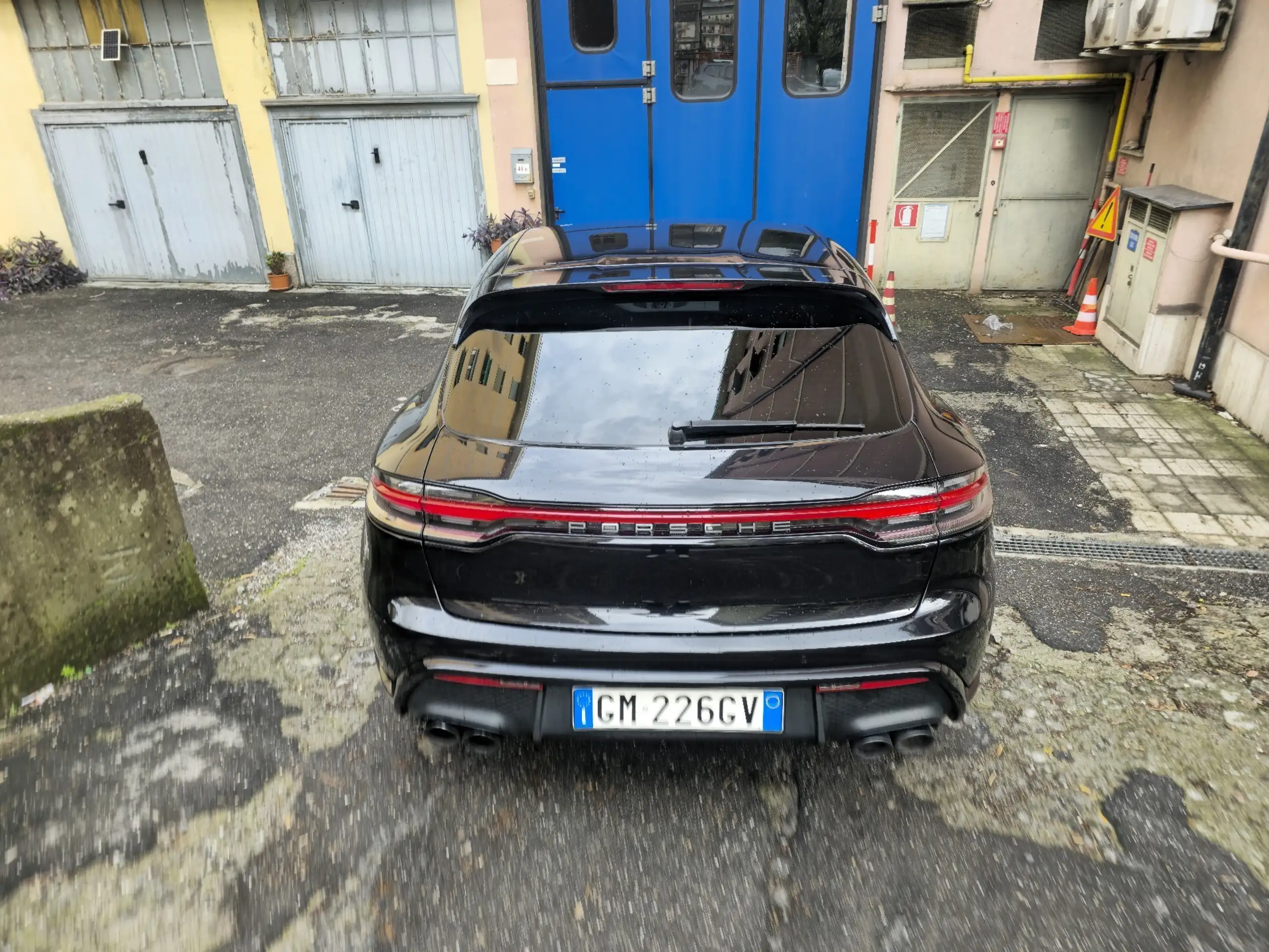 Porsche - Macan