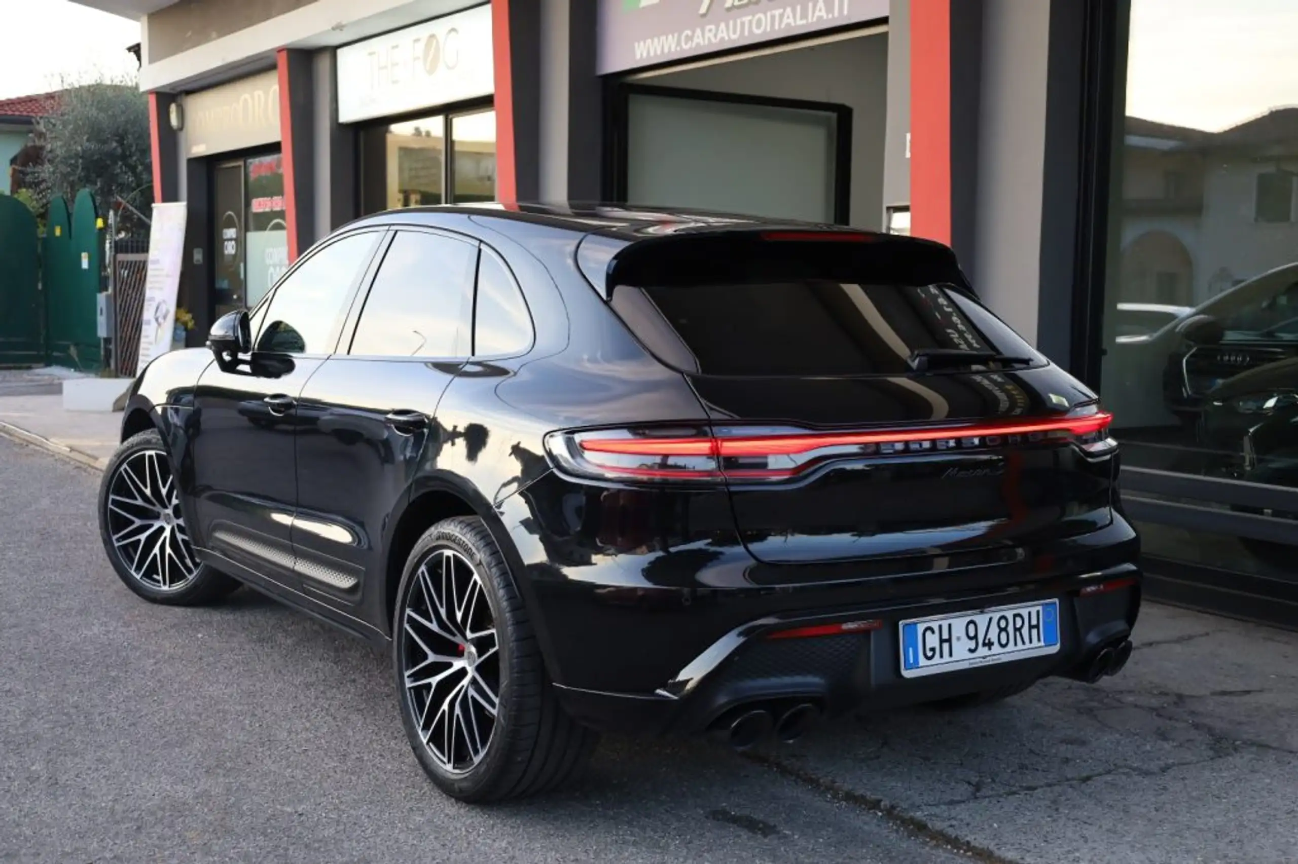 Porsche - Macan