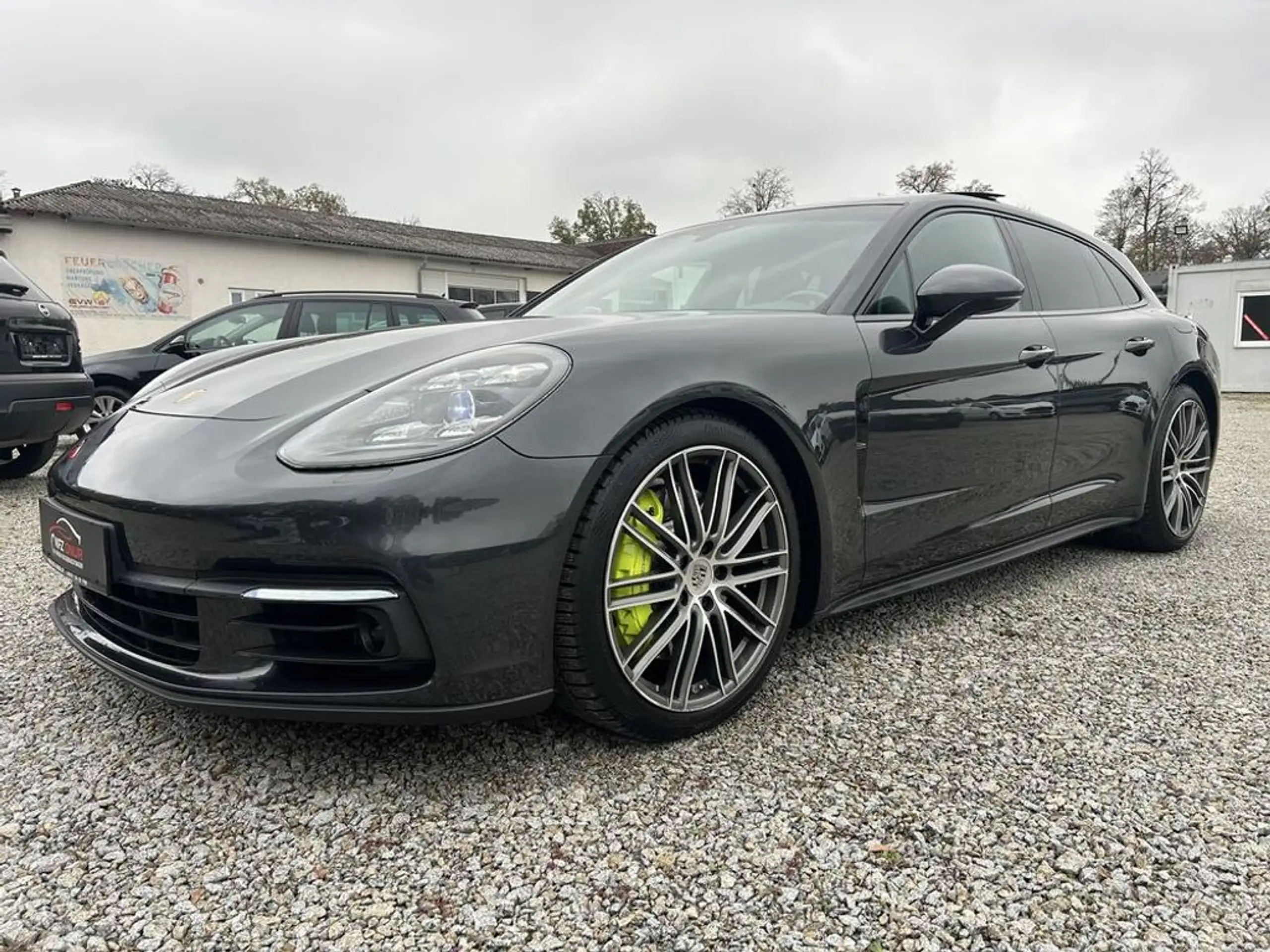 Porsche - Panamera