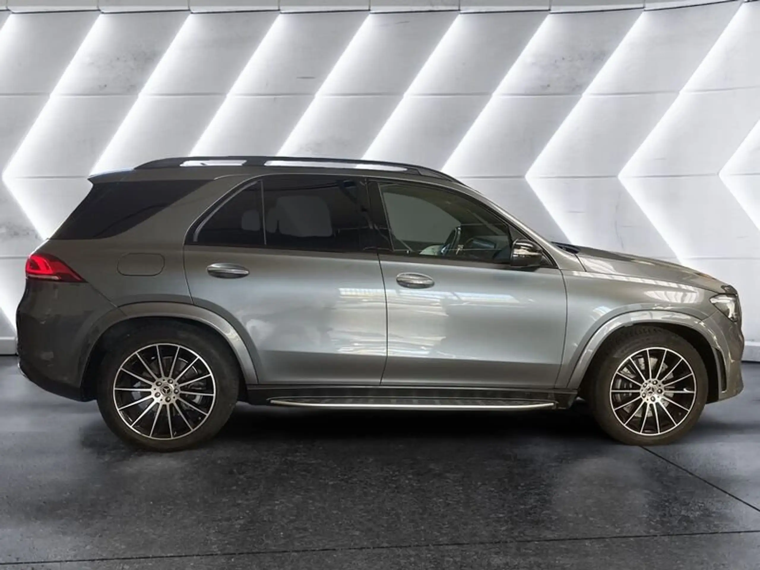 Mercedes-Benz - GLE 350