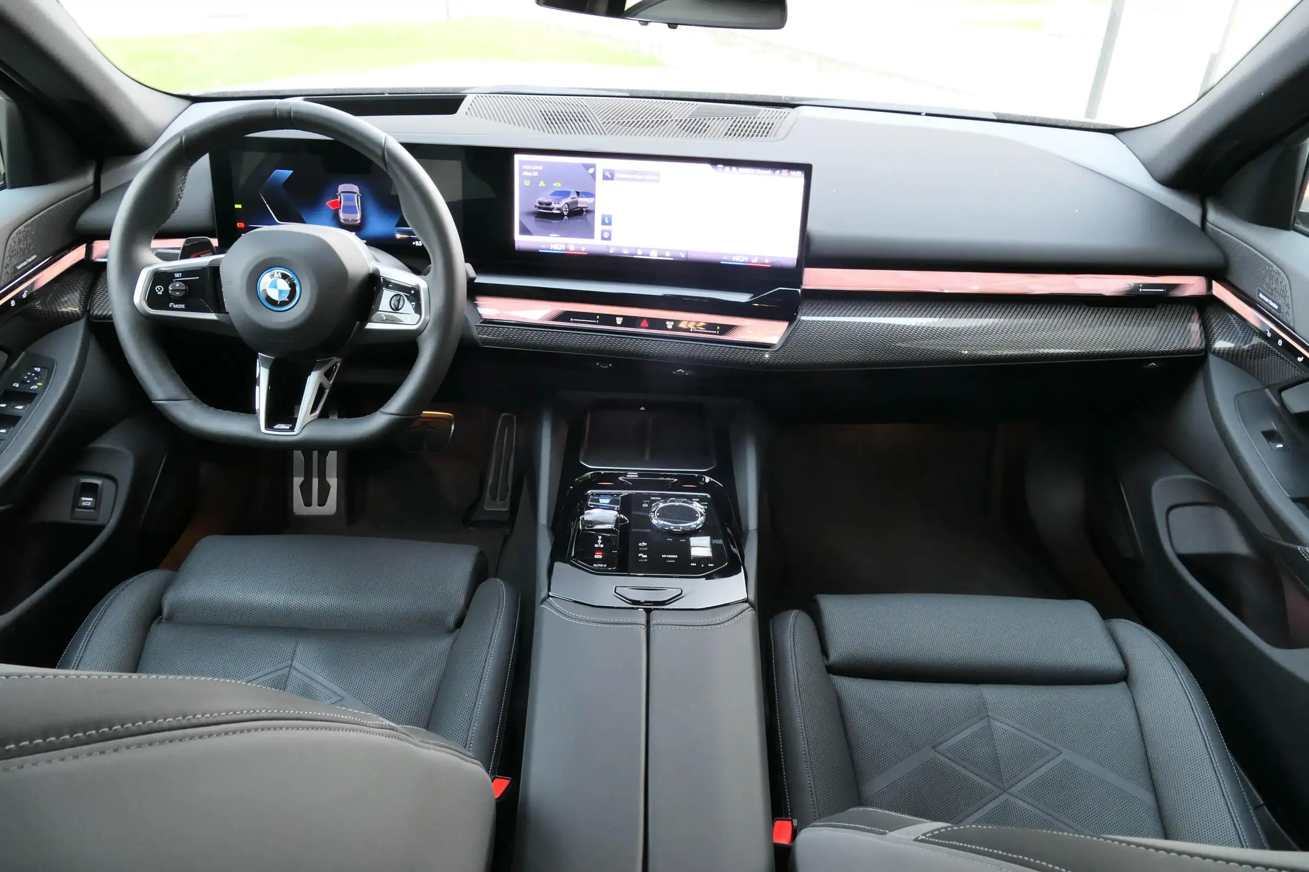 BMW - i5