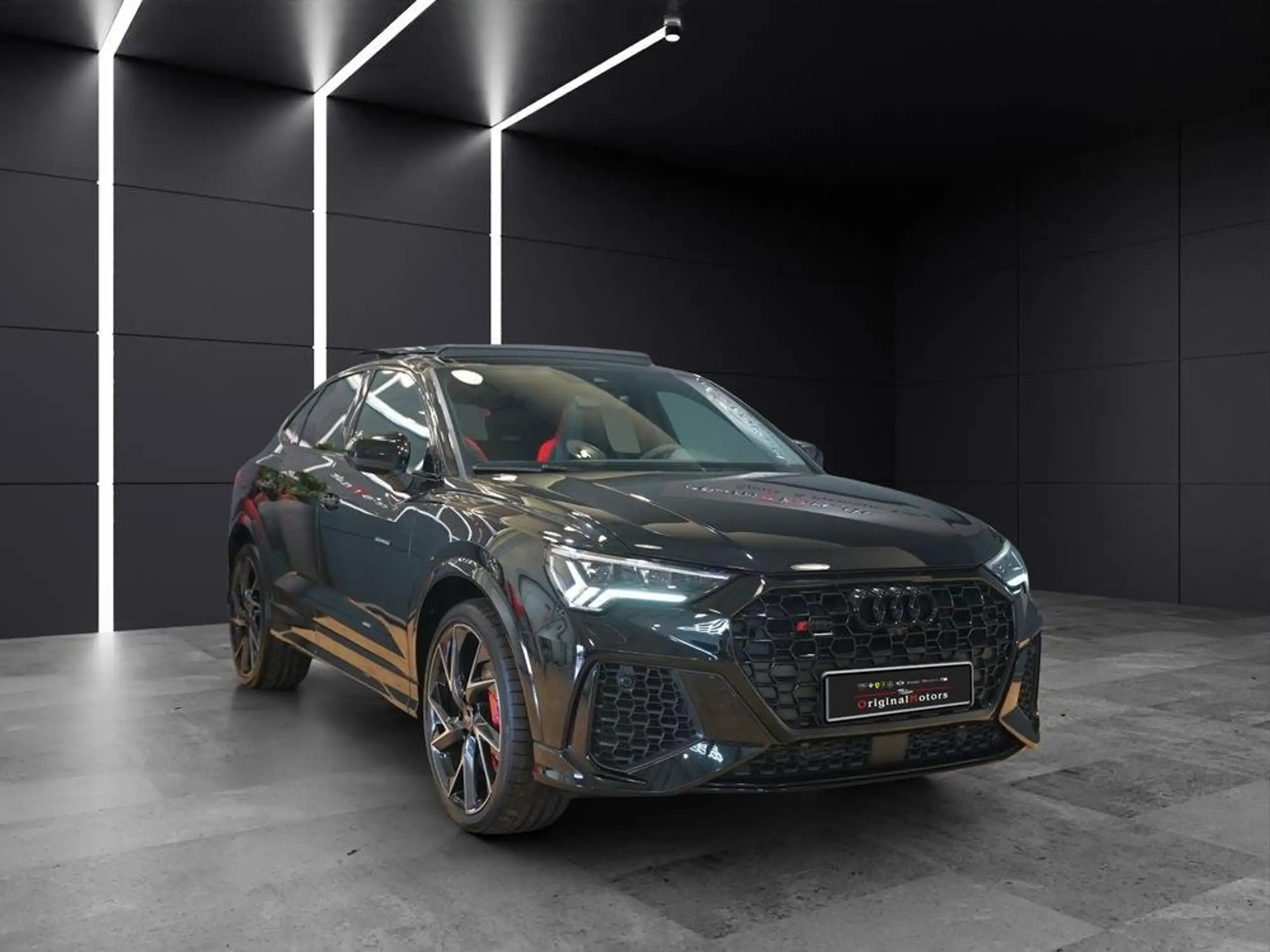 Audi - RS Q3