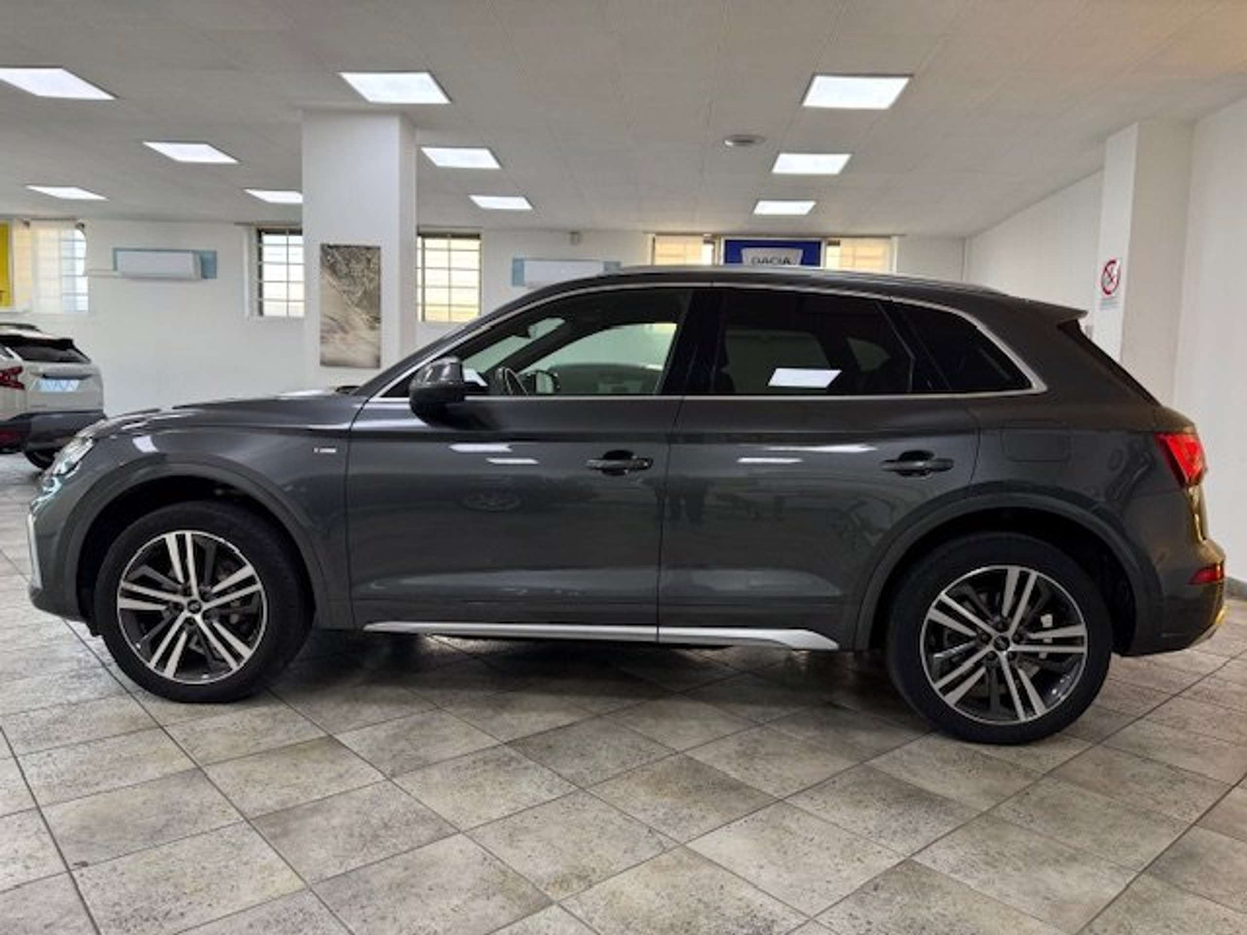 Audi - Q5