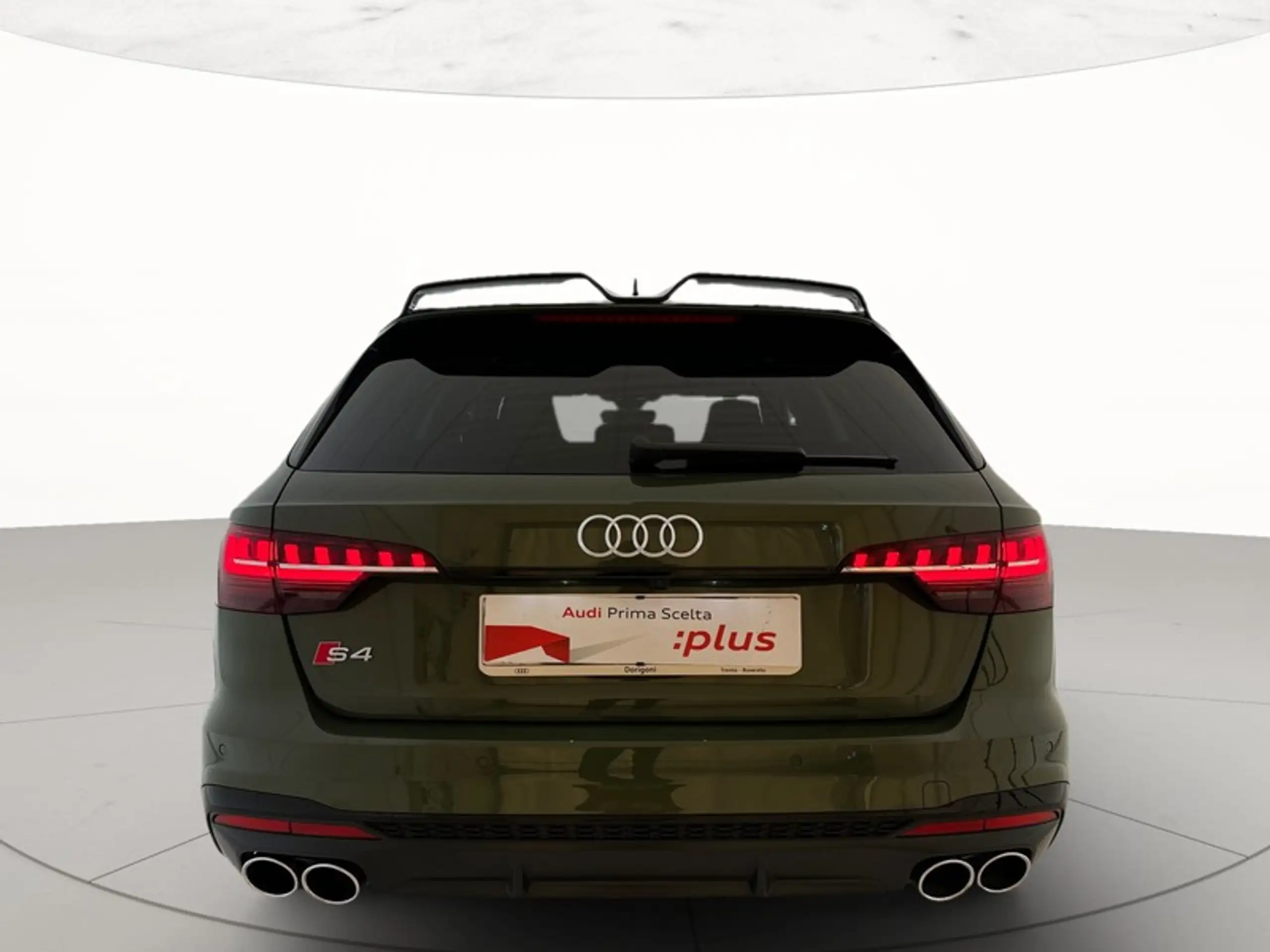 Audi - S4