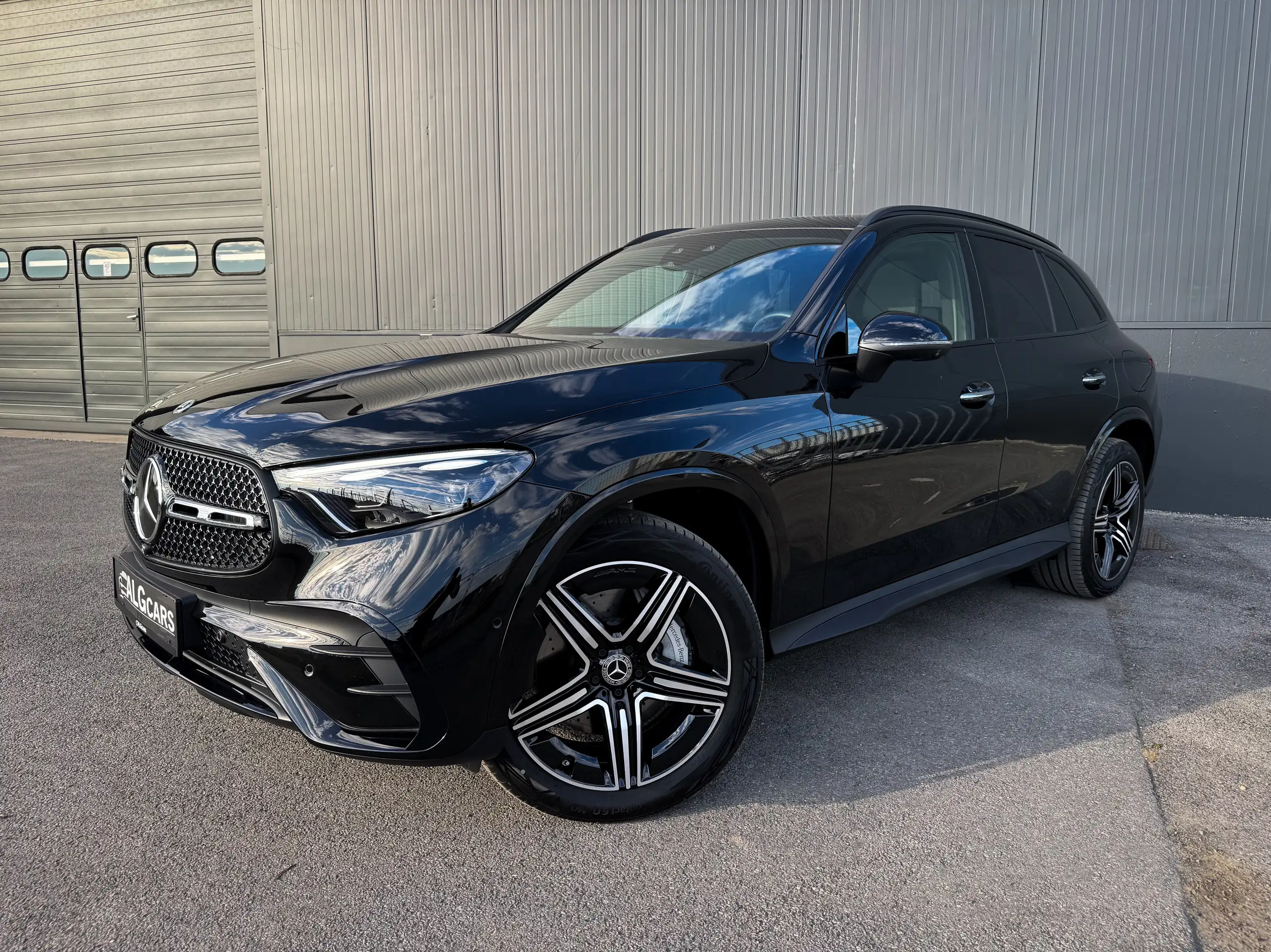 Mercedes-Benz - GLC 300