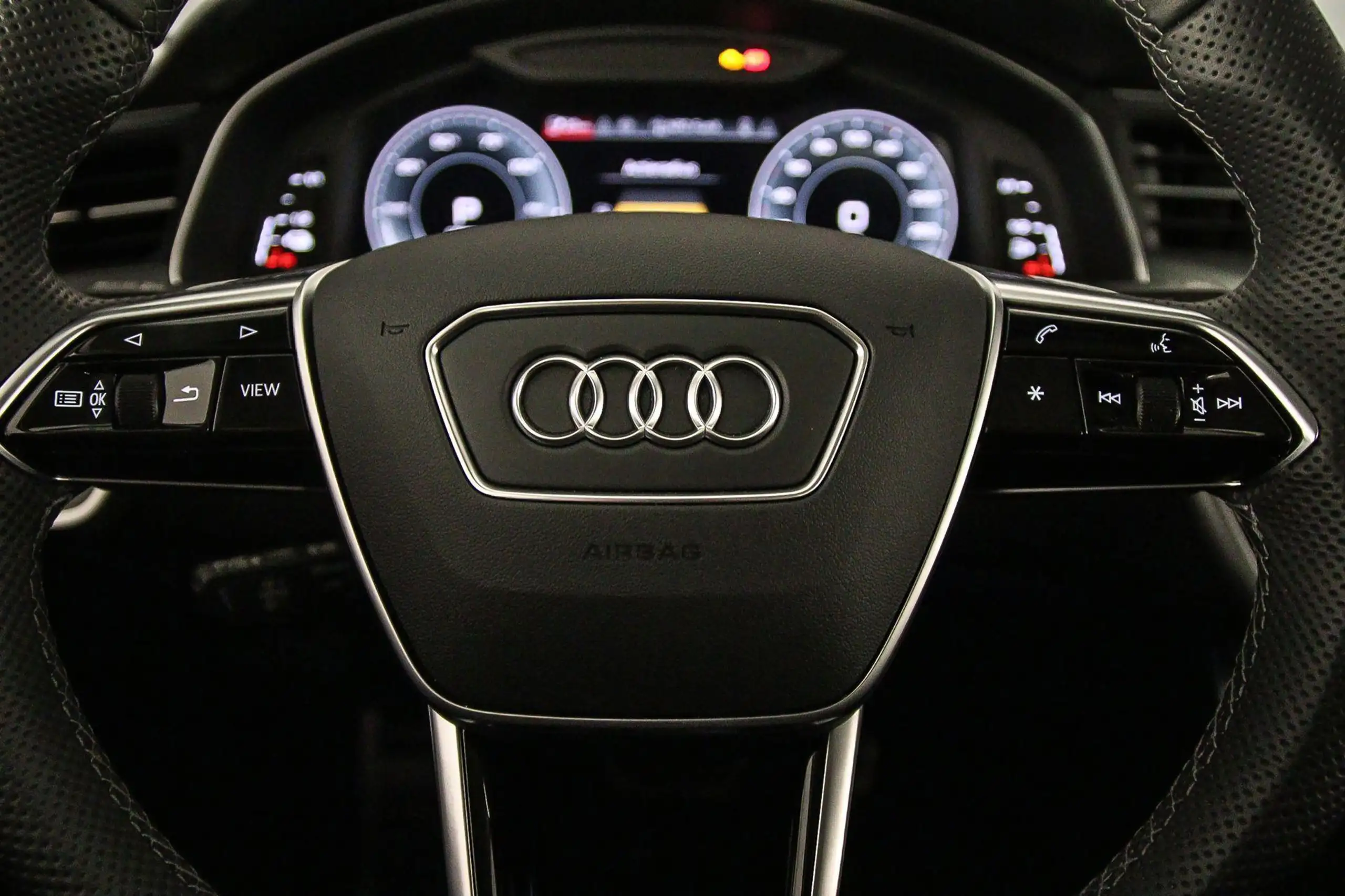 Audi - A6