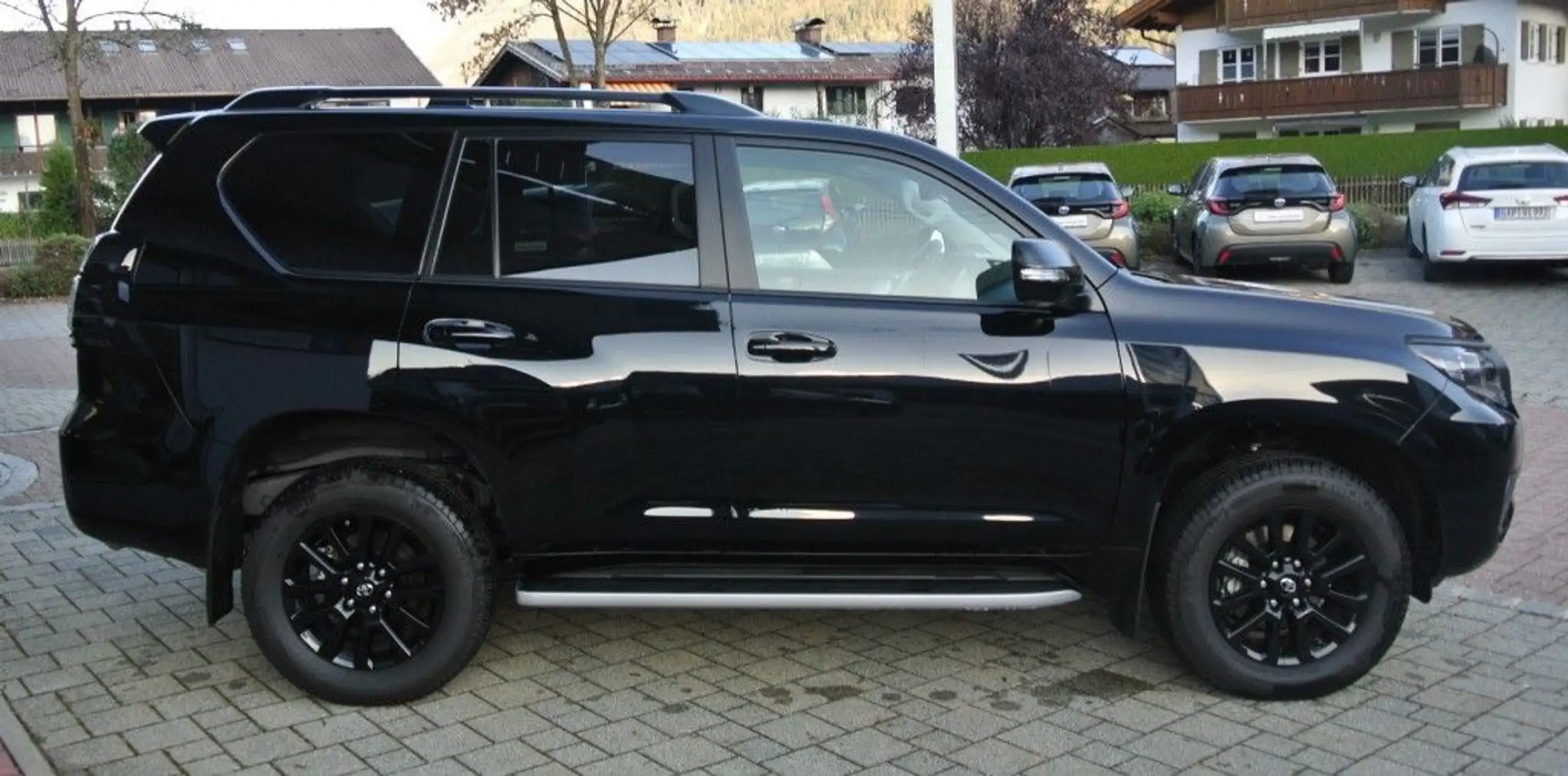 Toyota - Land Cruiser