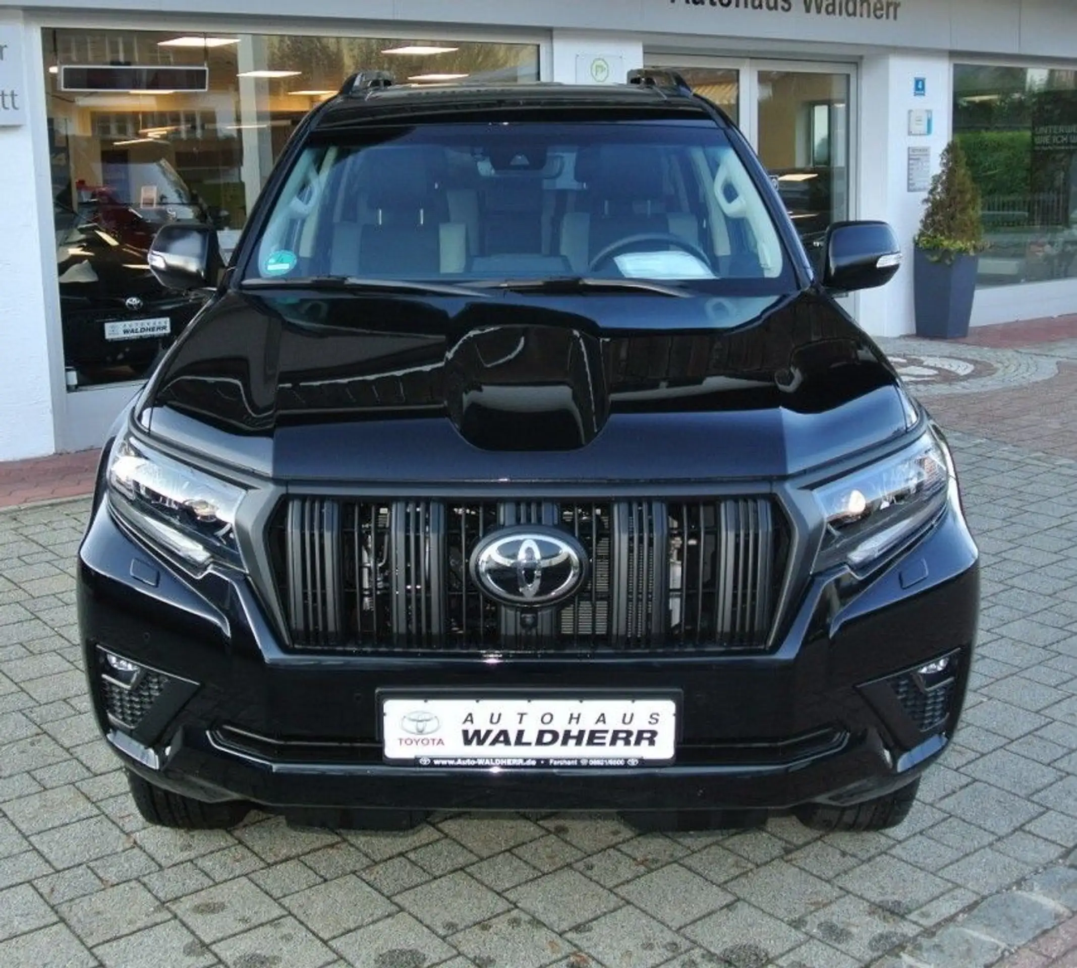 Toyota - Land Cruiser