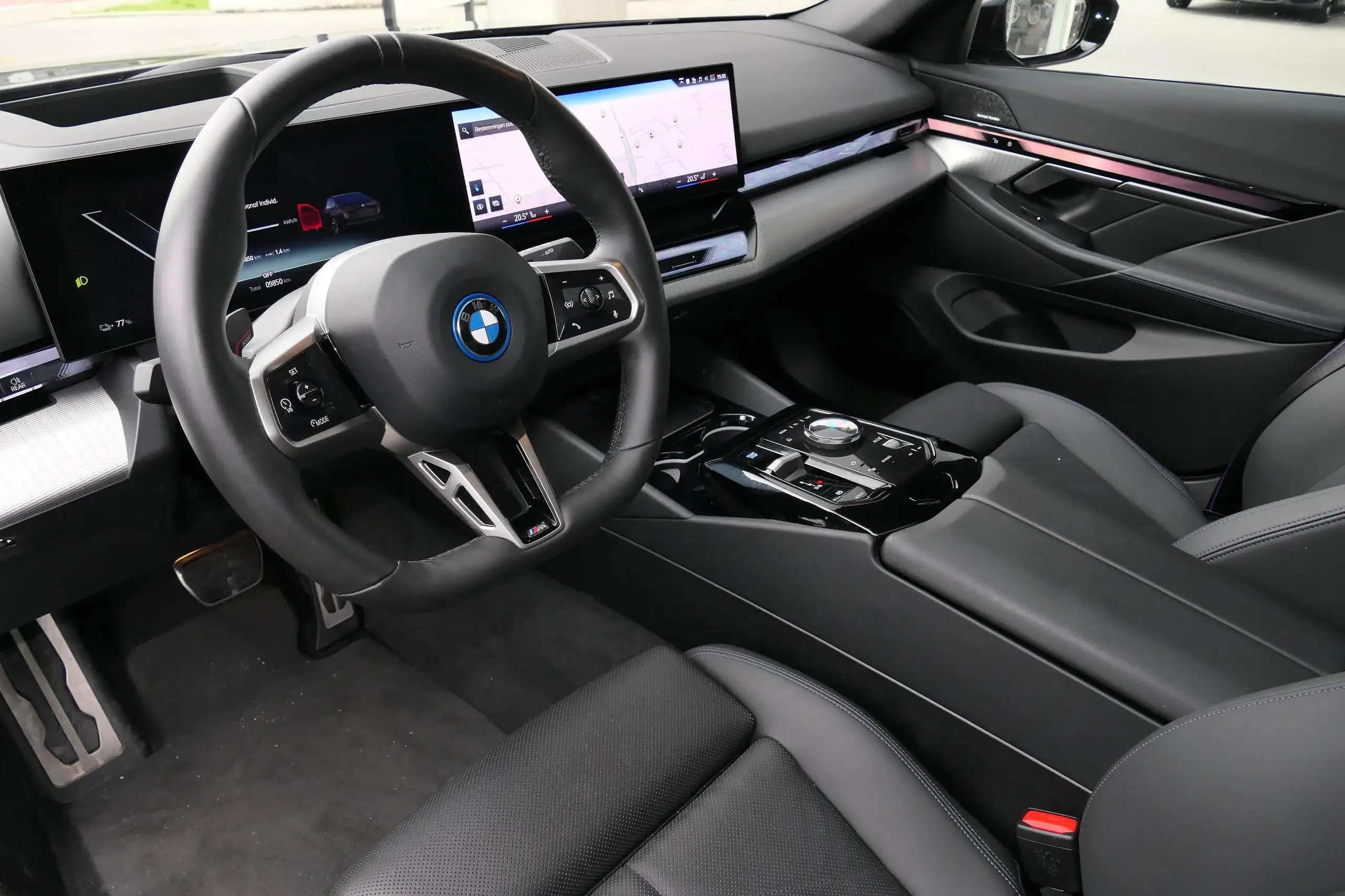 BMW - i5