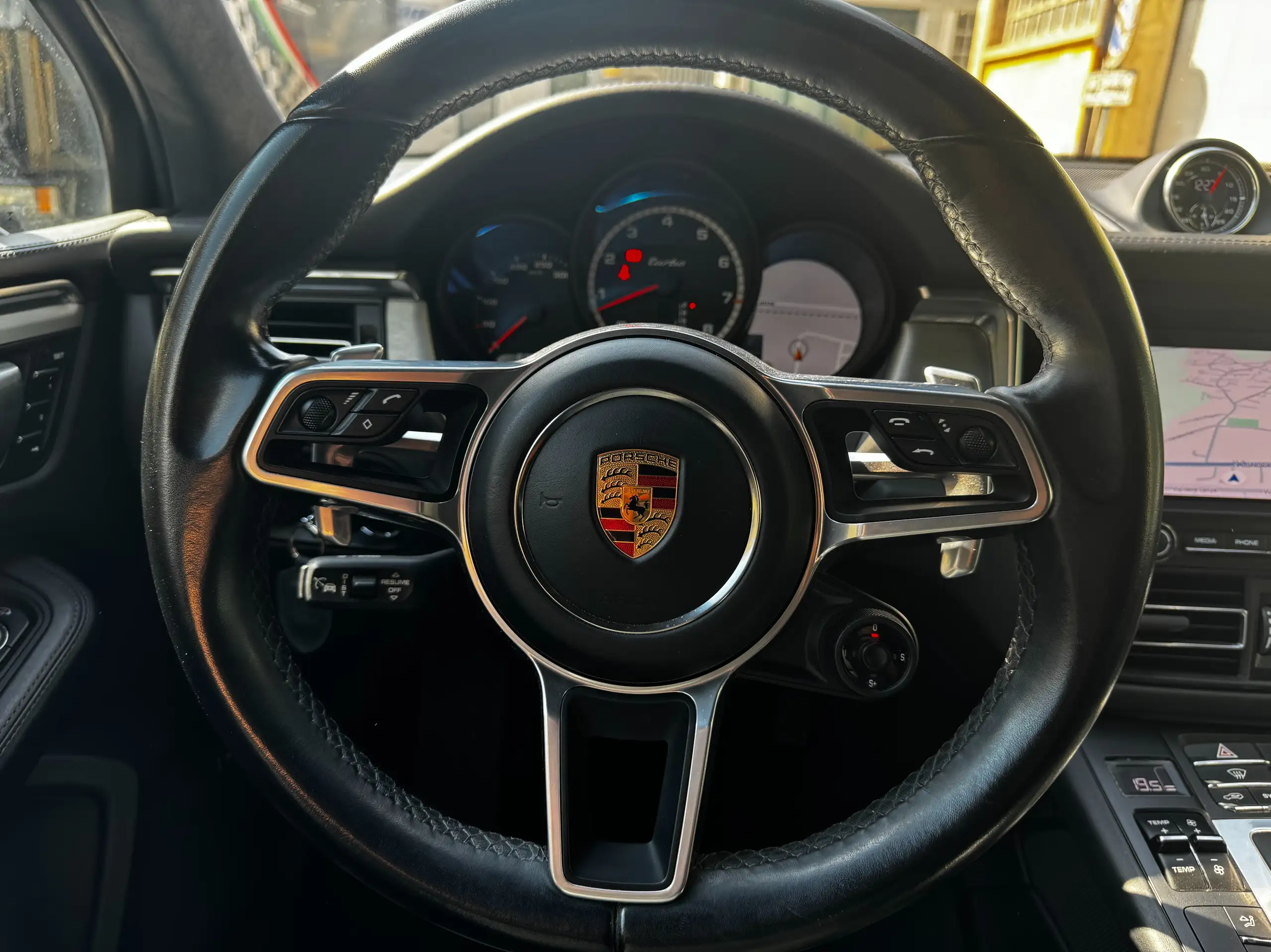 Porsche - Macan