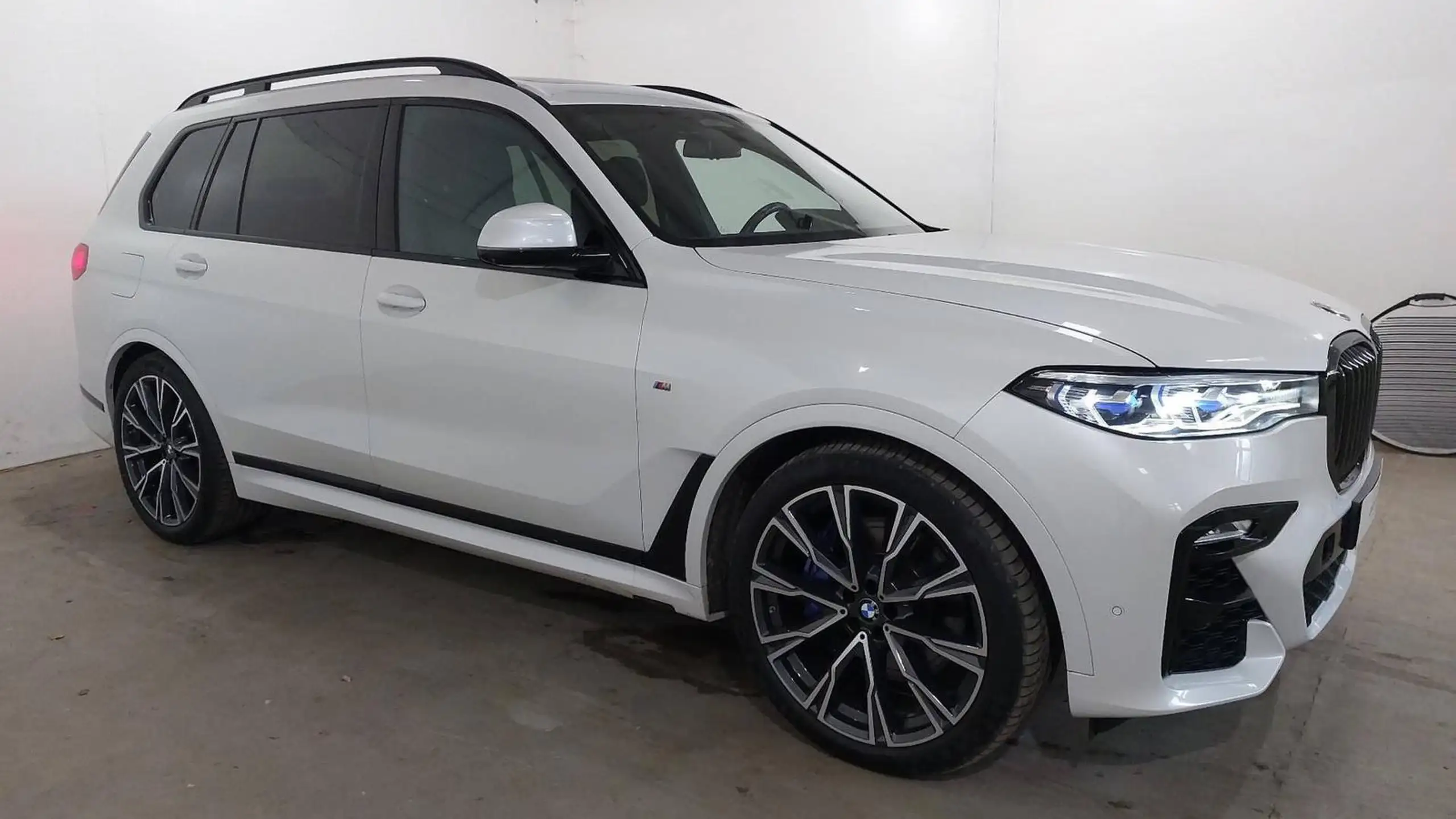 BMW - X7 M