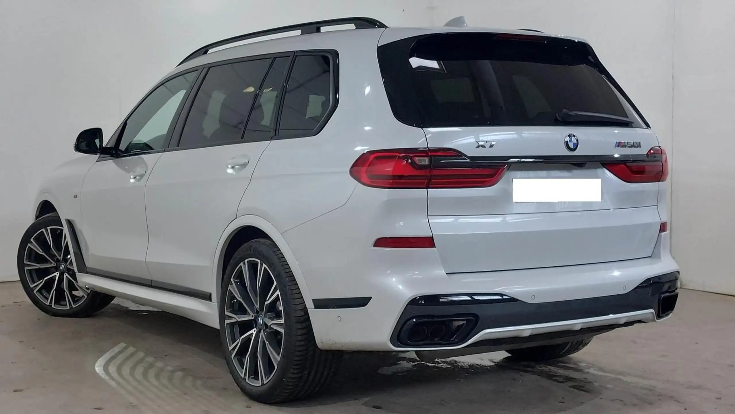 BMW - X7 M