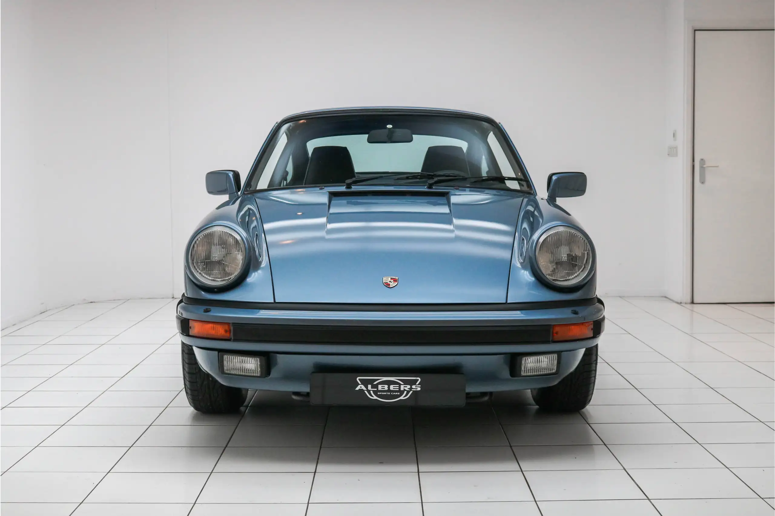 Porsche - 911