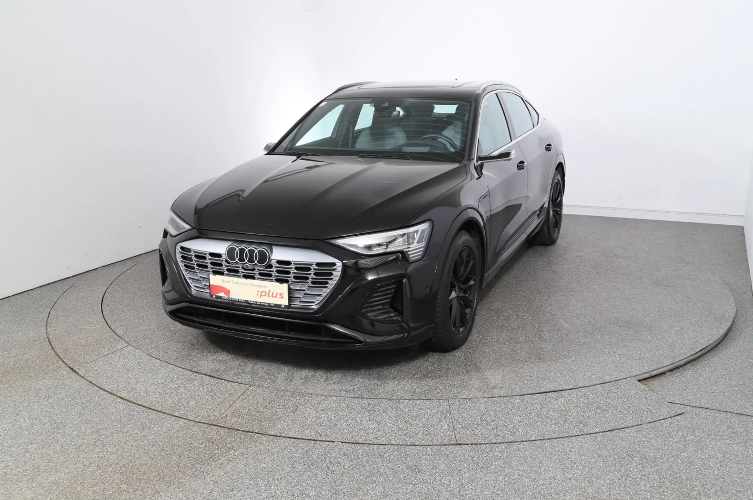 Audi Q8 2023