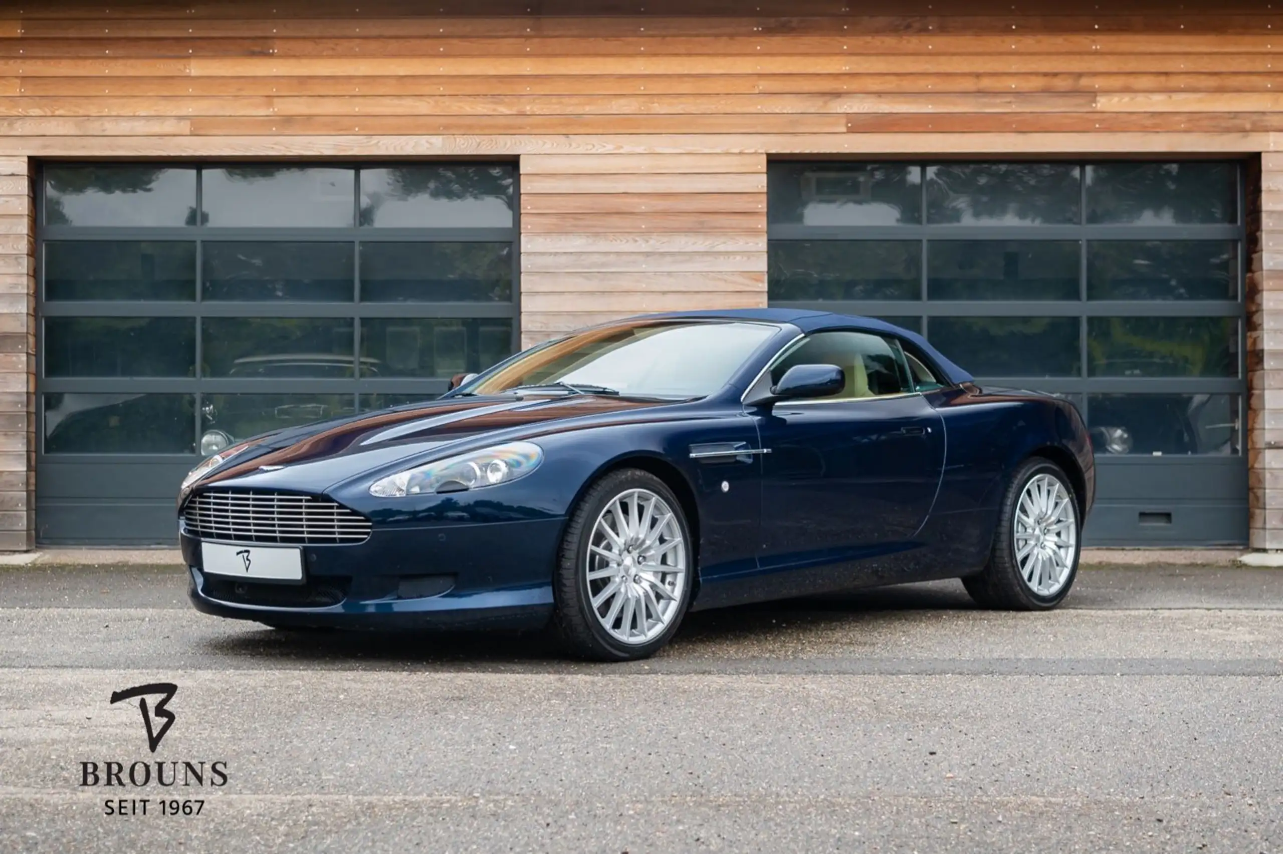 Aston Martin - DB9