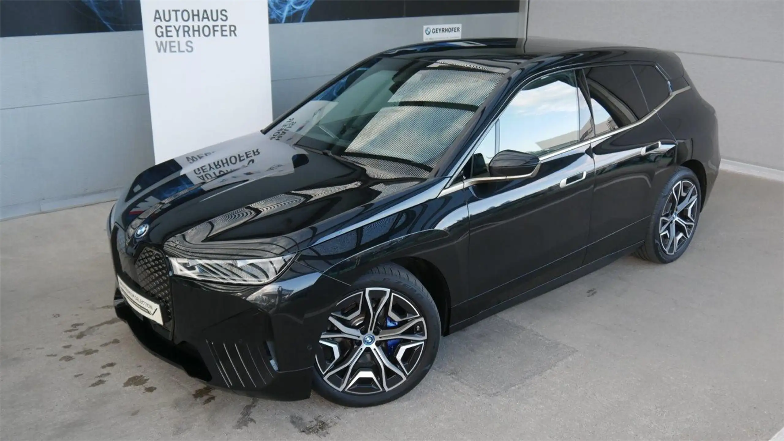 BMW - iX