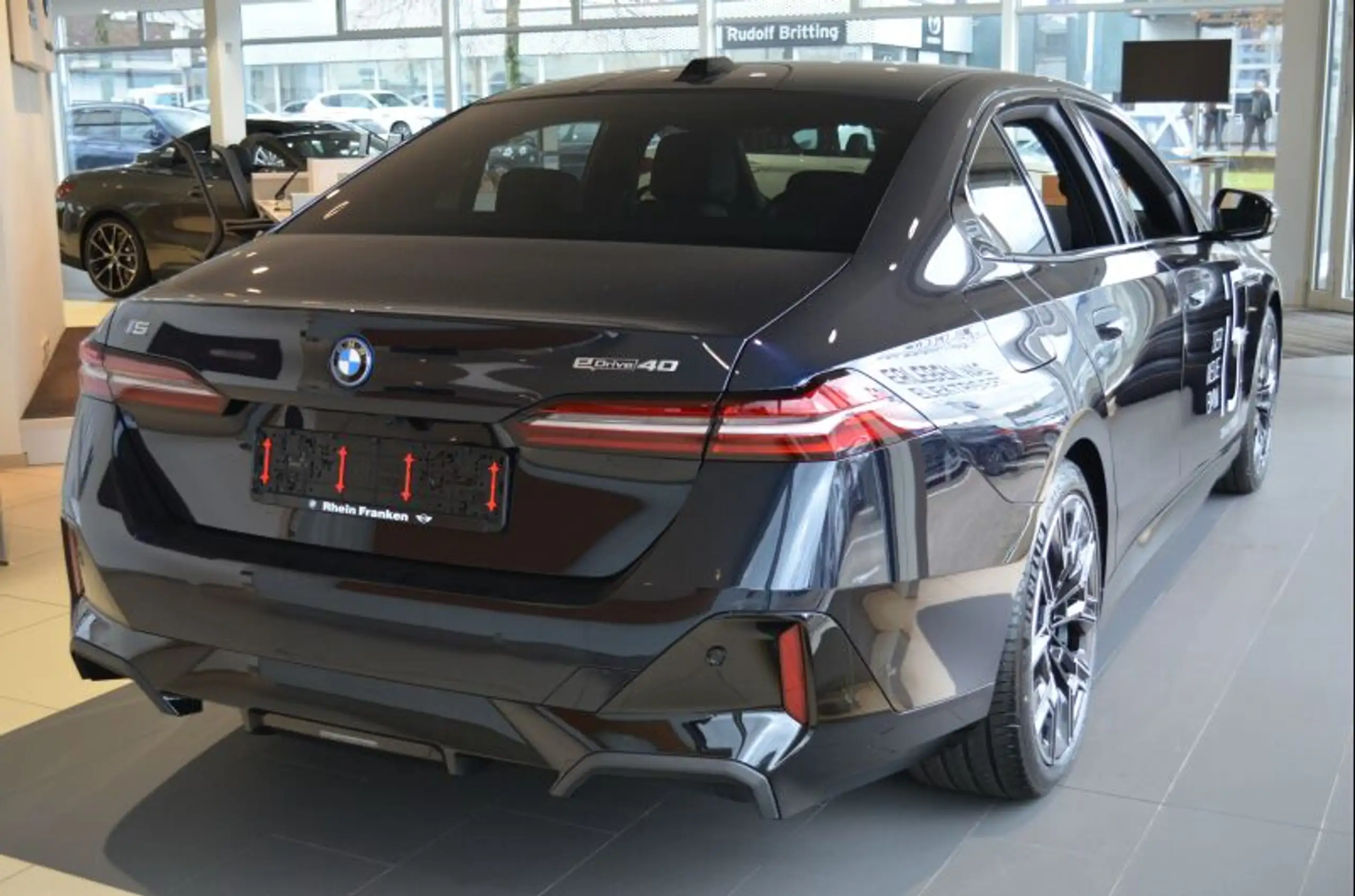 BMW - i5