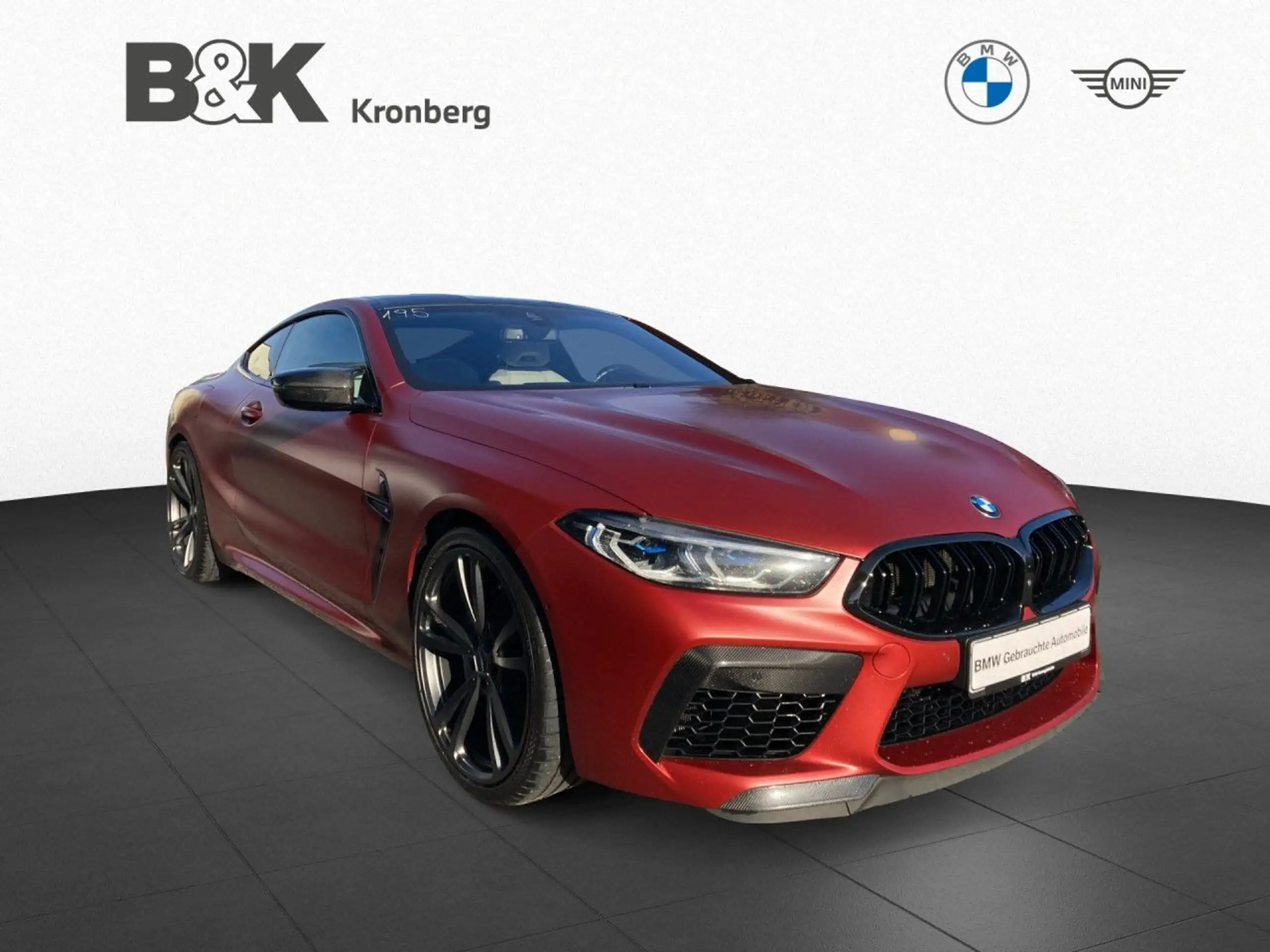 BMW - M8