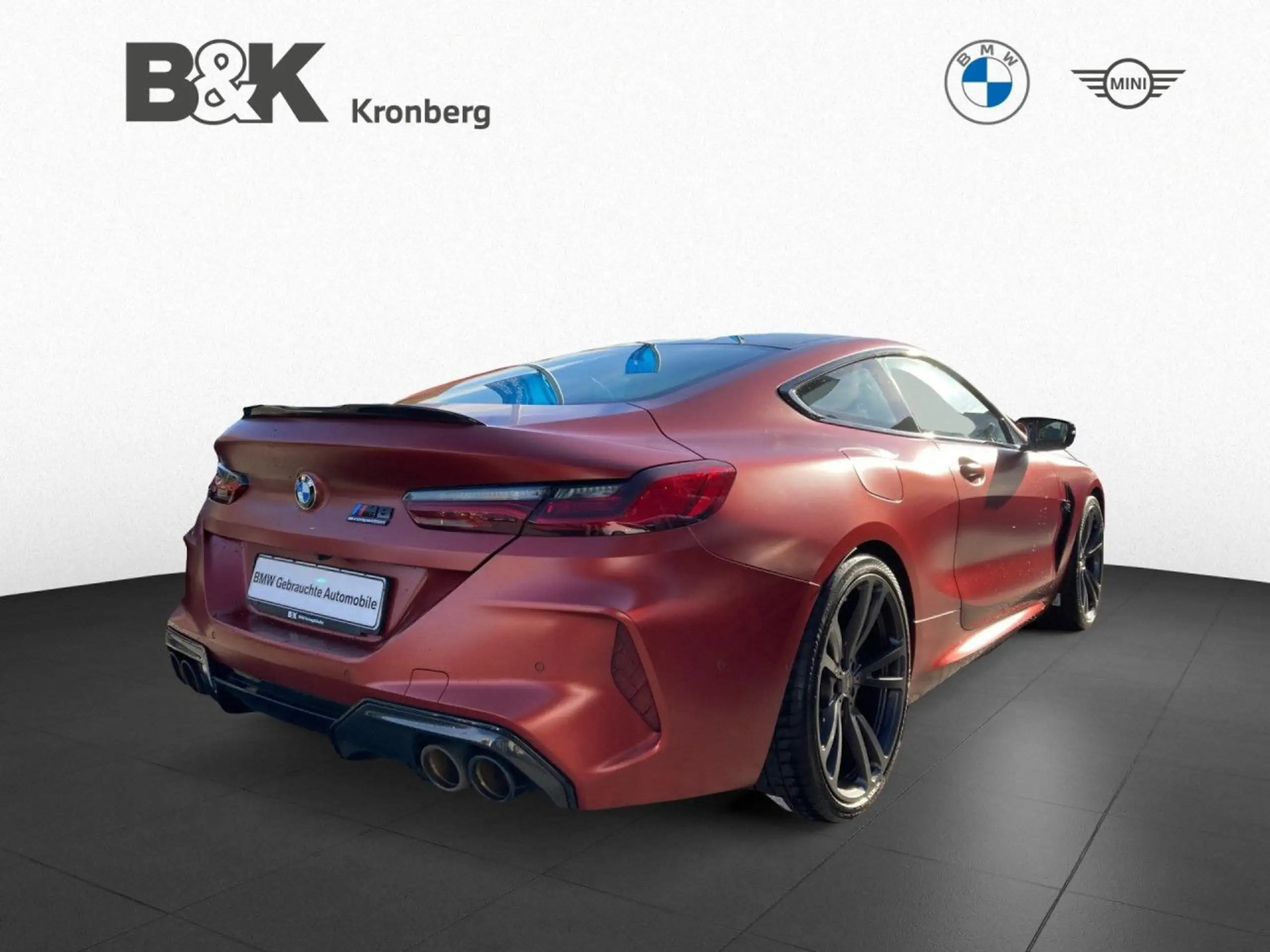 BMW - M8