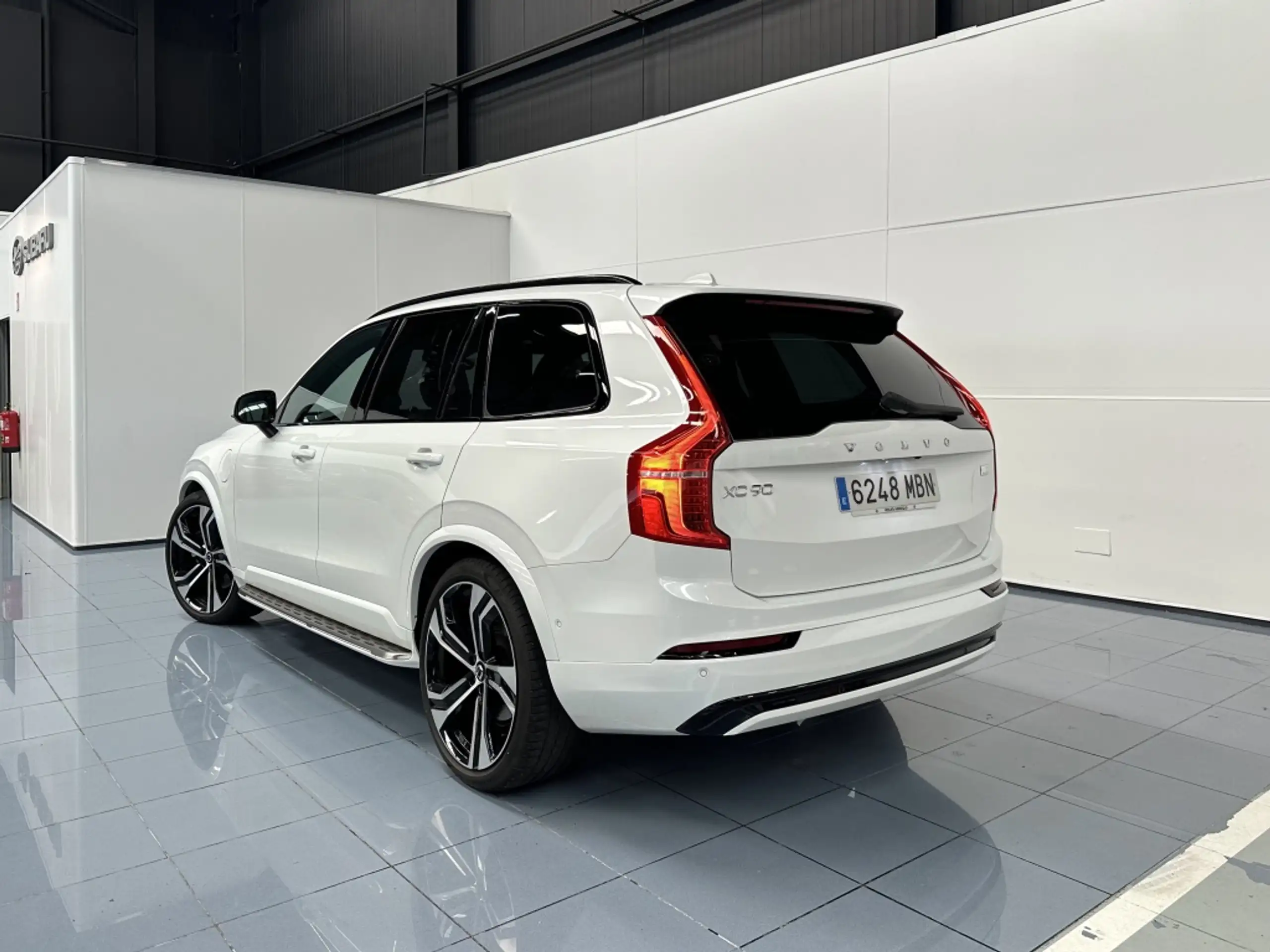 Volvo - XC90