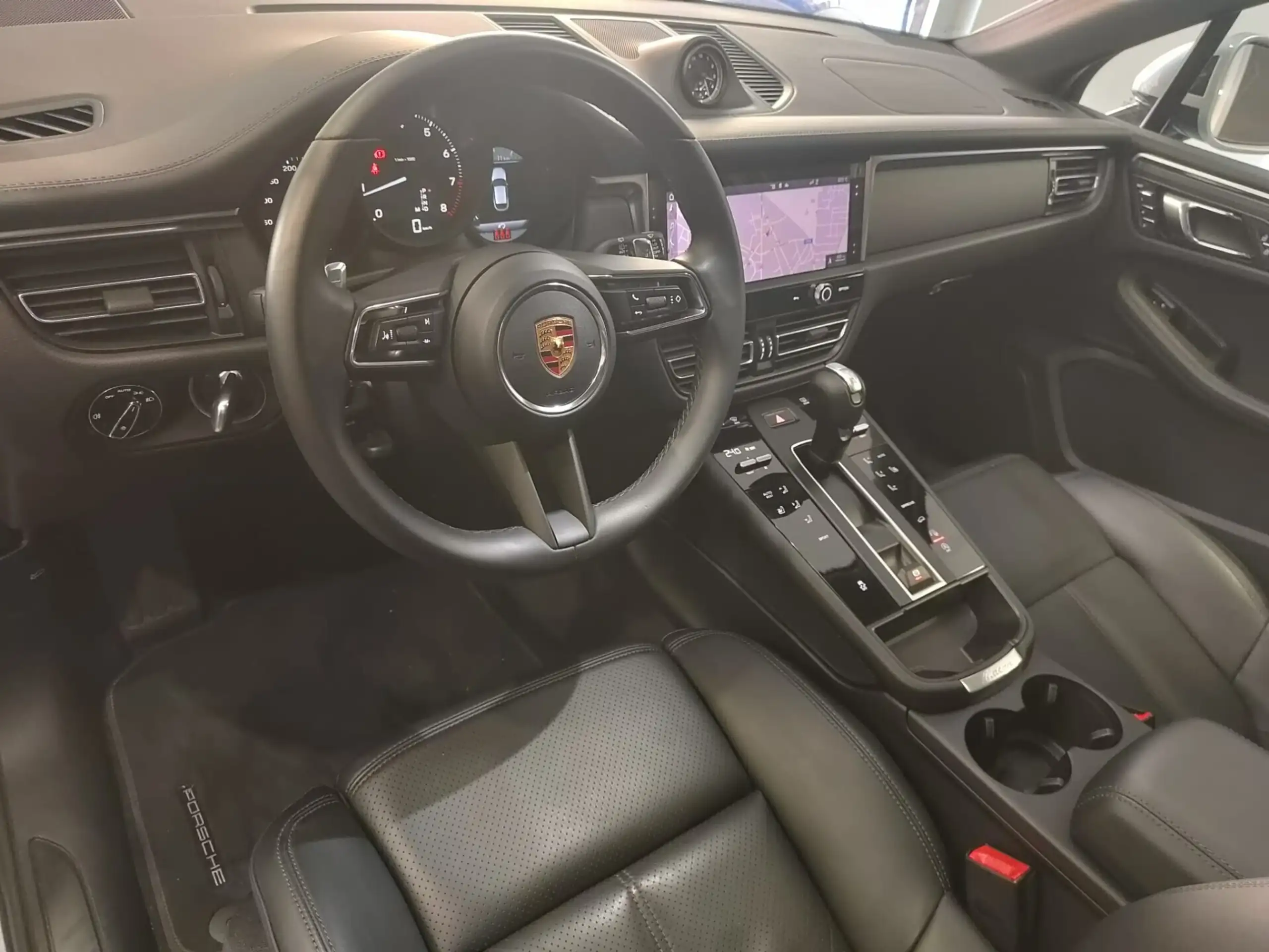 Porsche - Macan