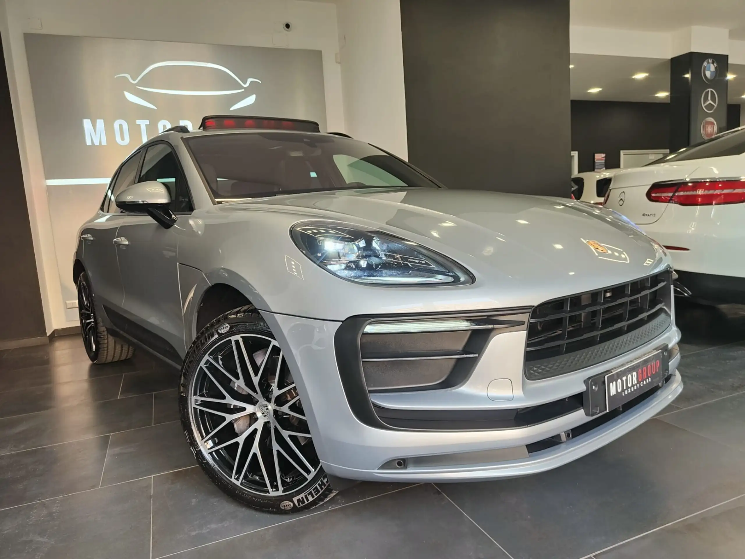 Porsche - Macan