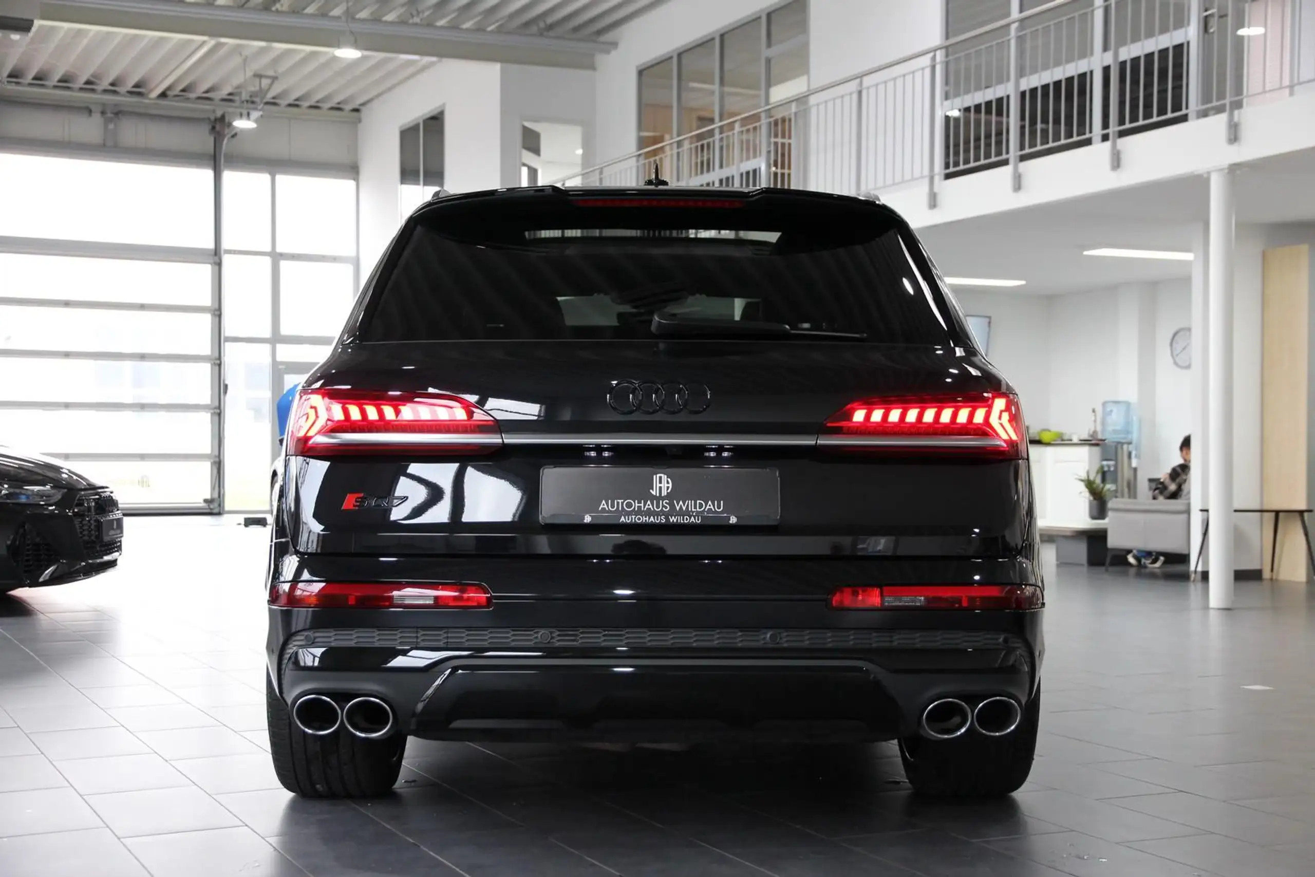 Audi - SQ7