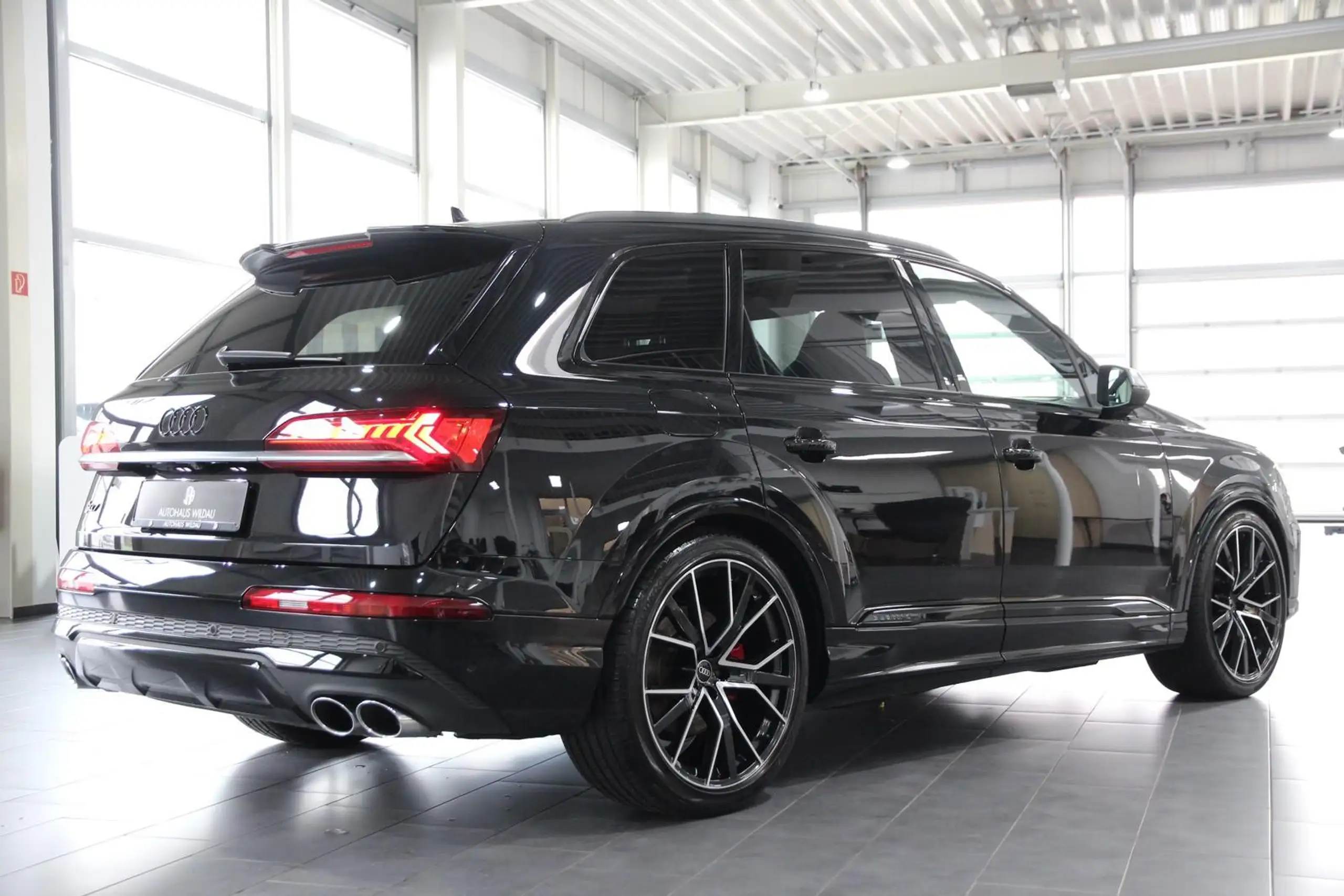 Audi - SQ7