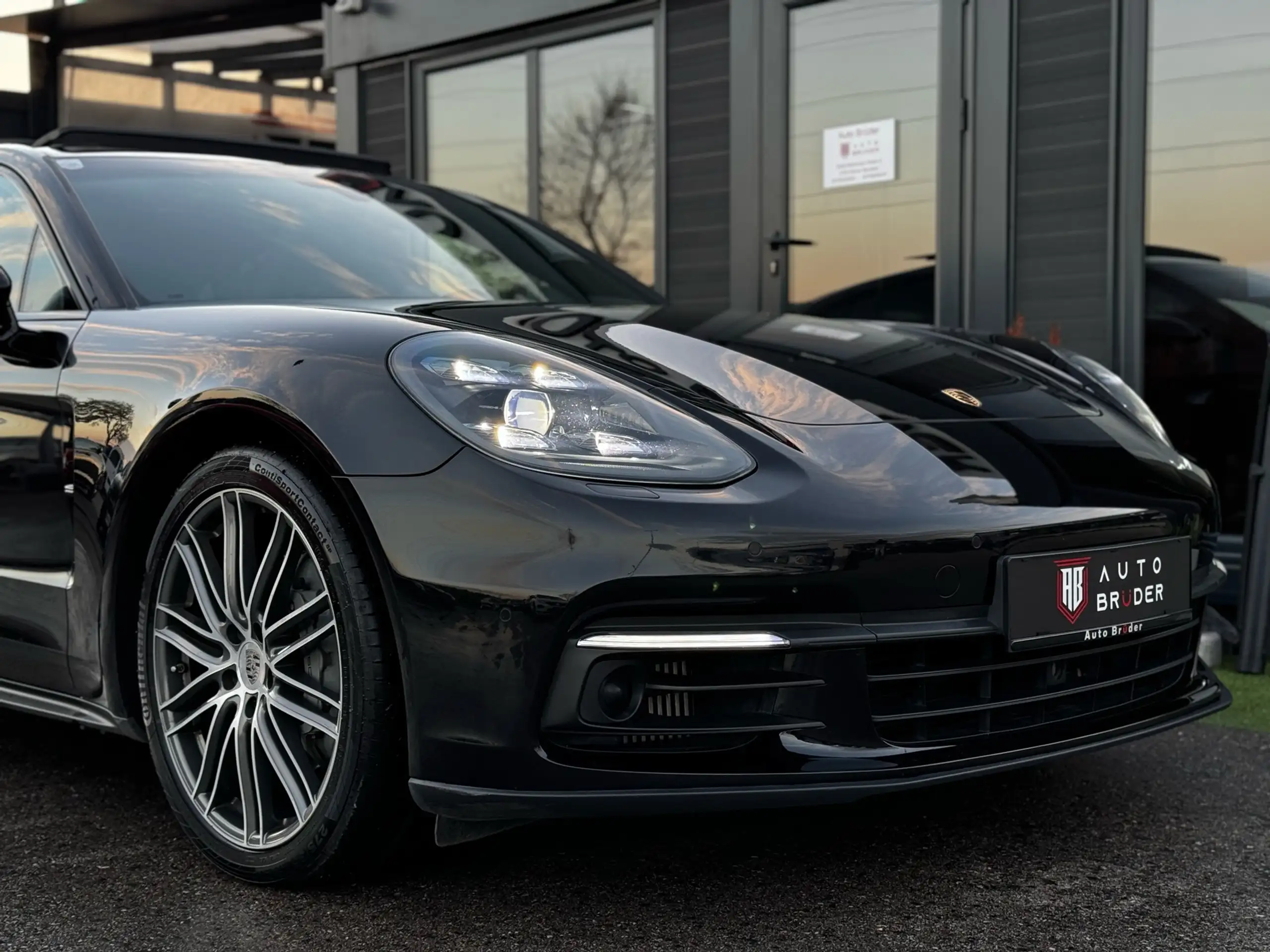 Porsche - Panamera