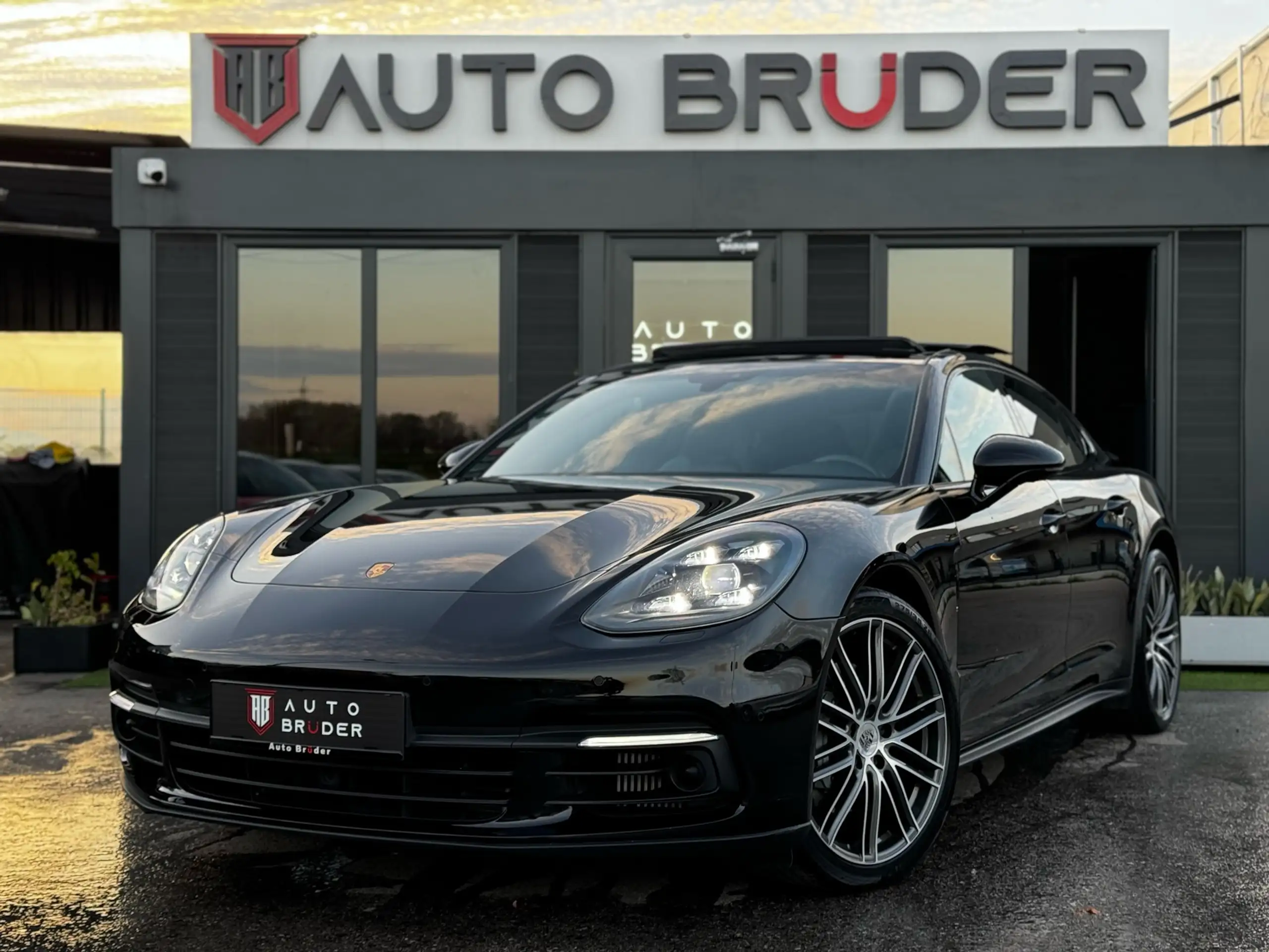 Porsche - Panamera