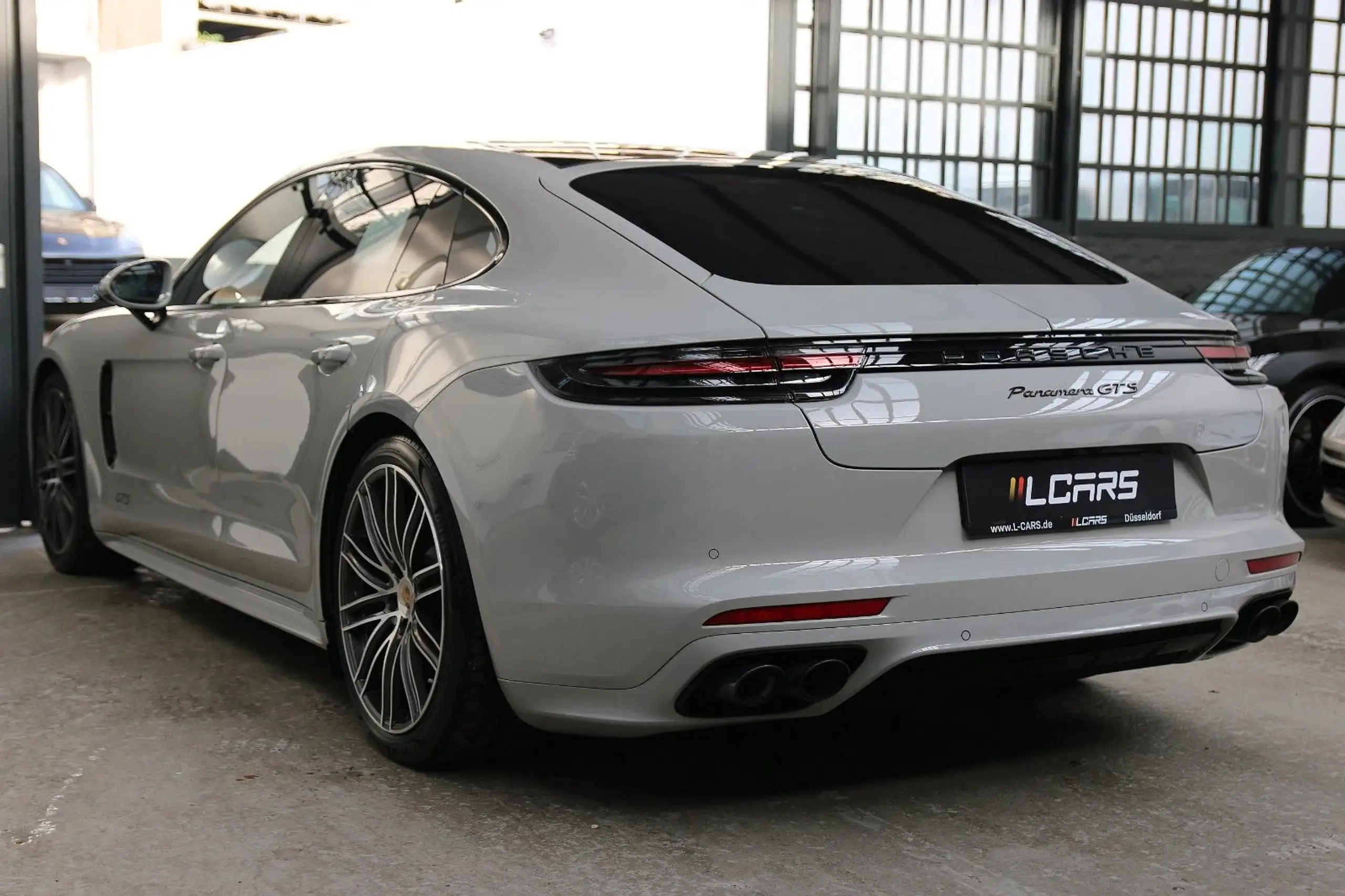 Porsche - Panamera