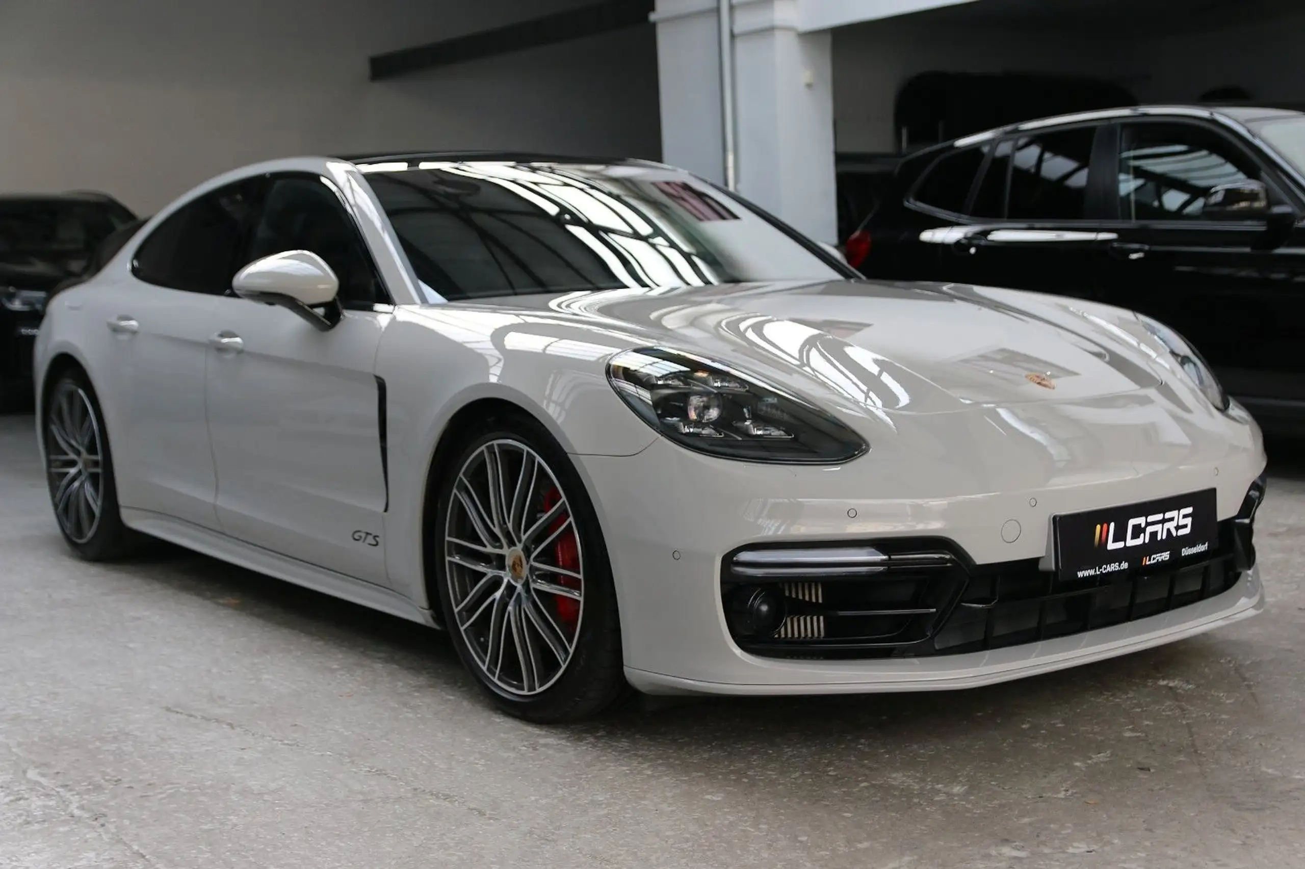 Porsche - Panamera