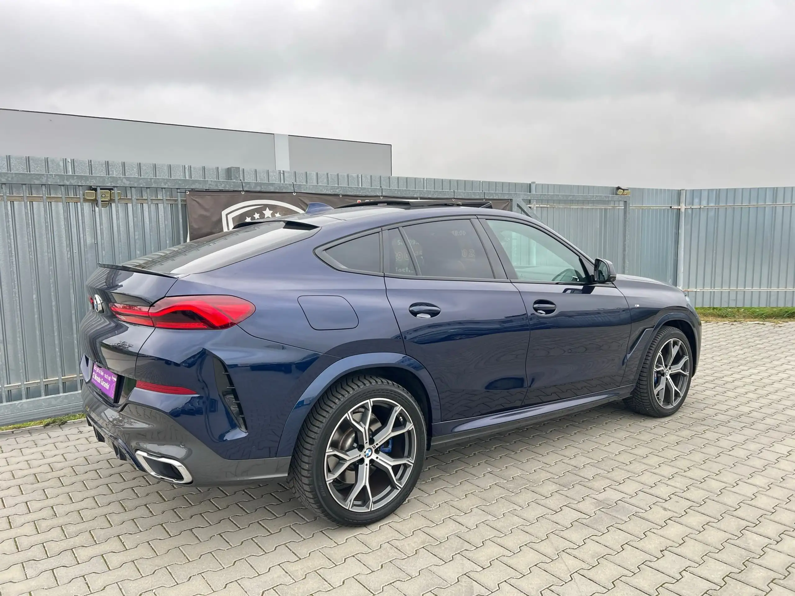 BMW - X6