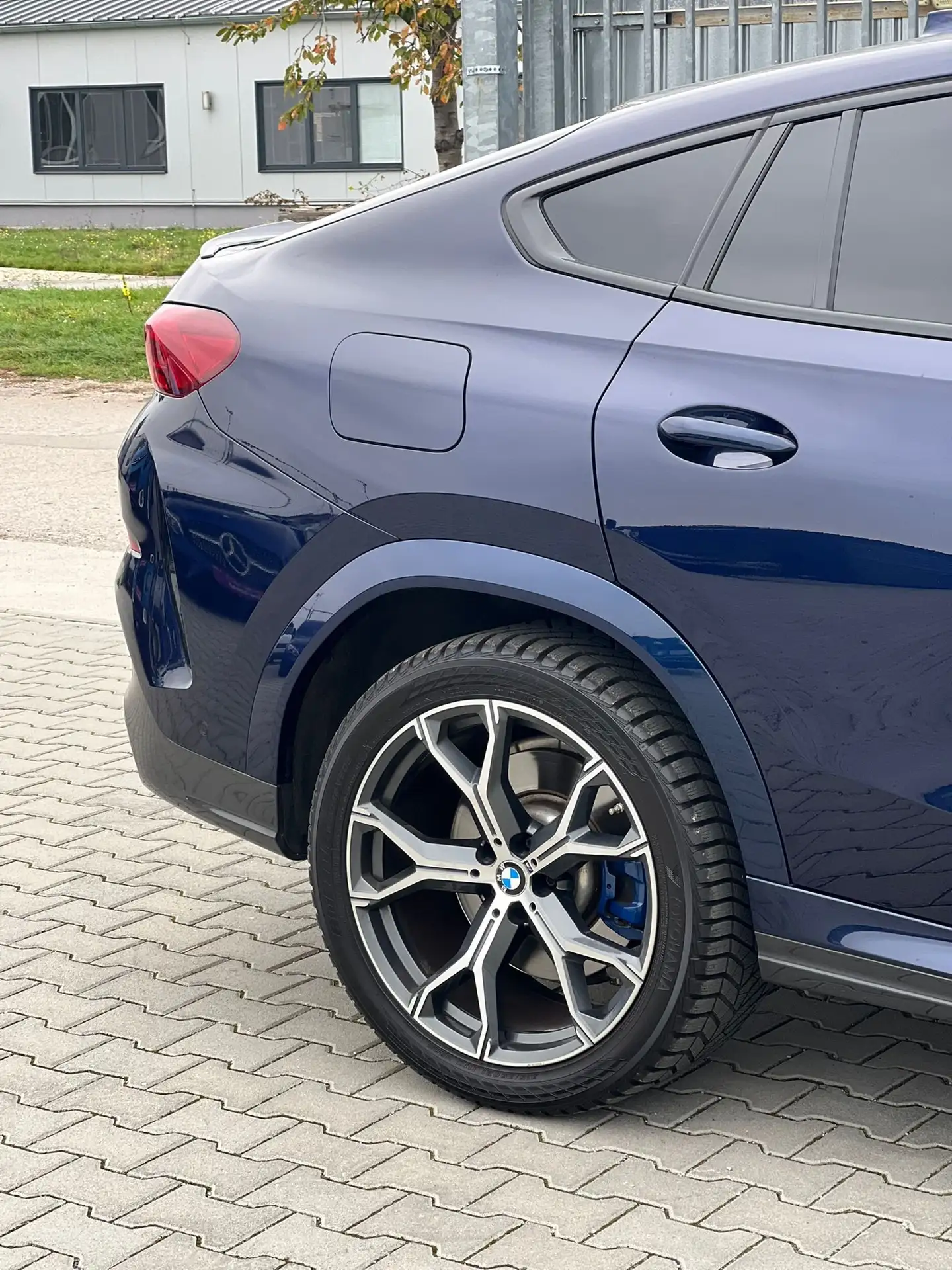 BMW - X6