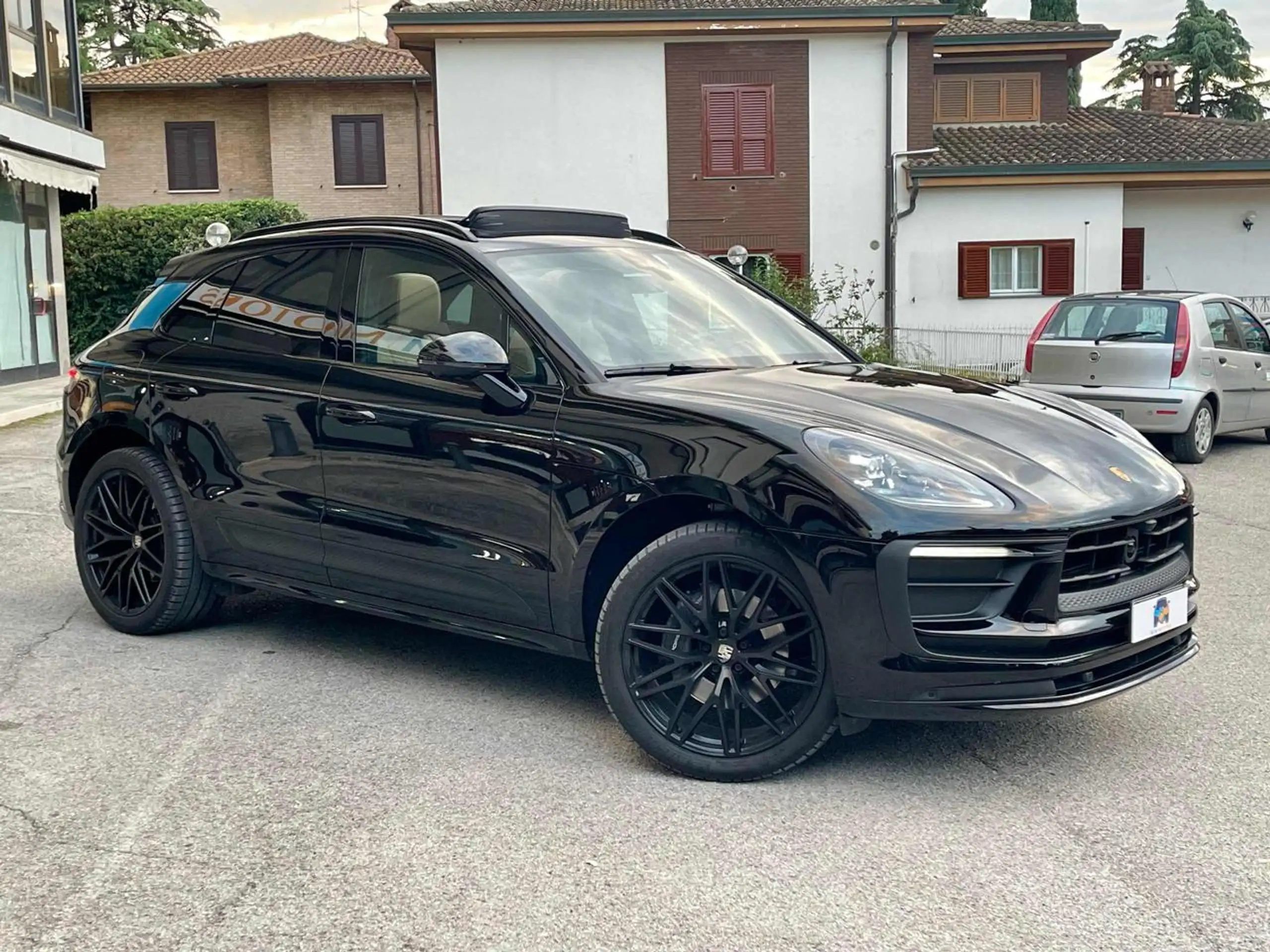 Porsche - Macan