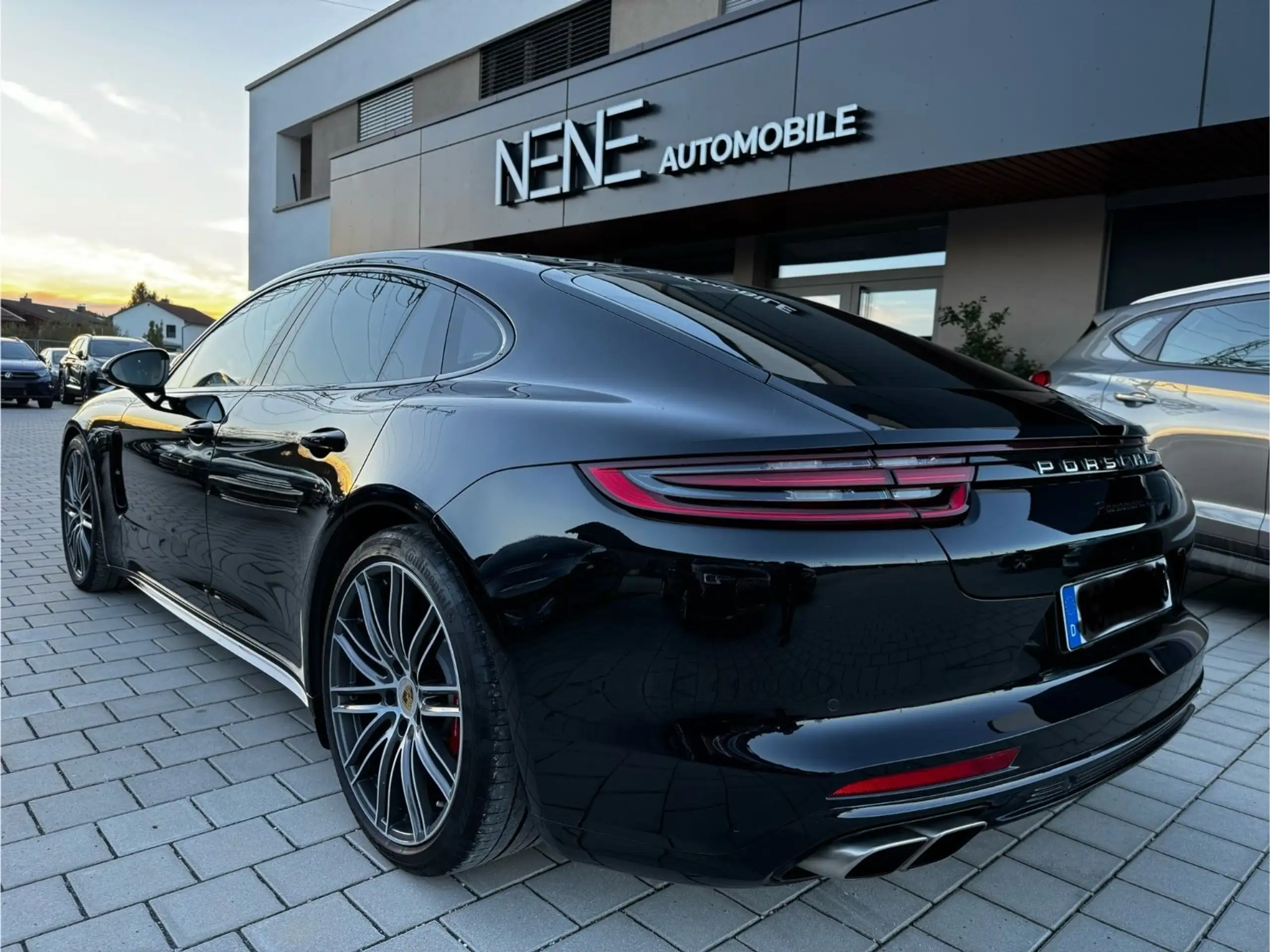 Porsche - Panamera