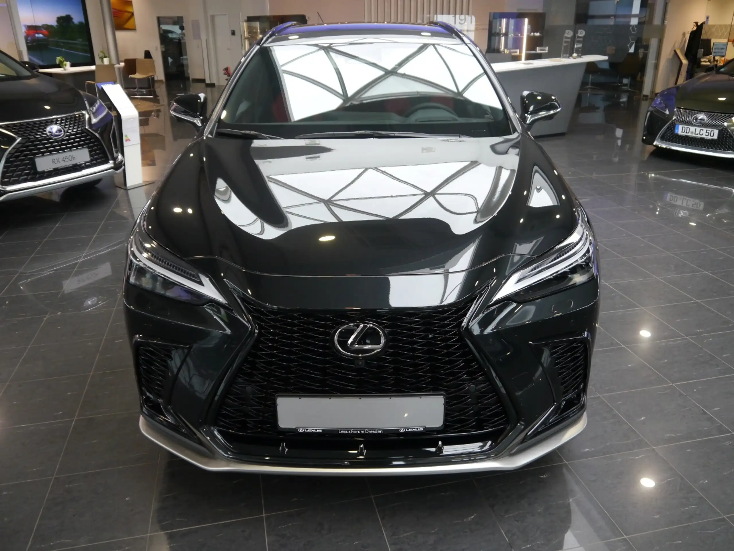 Lexus - NX 450h+