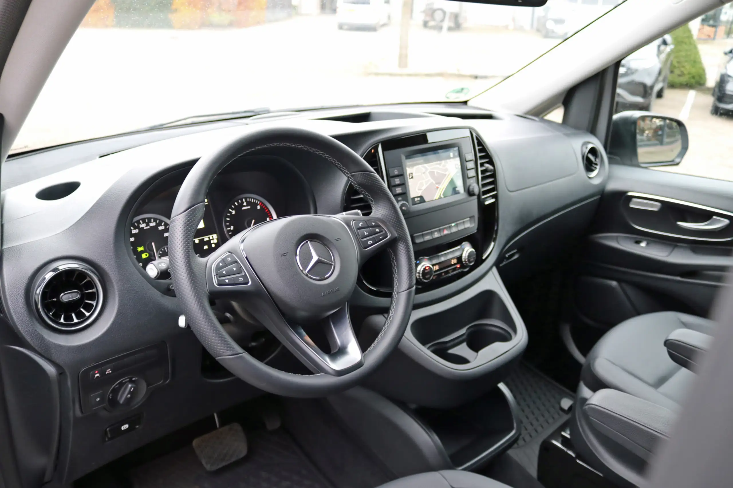 Mercedes-Benz - Vito