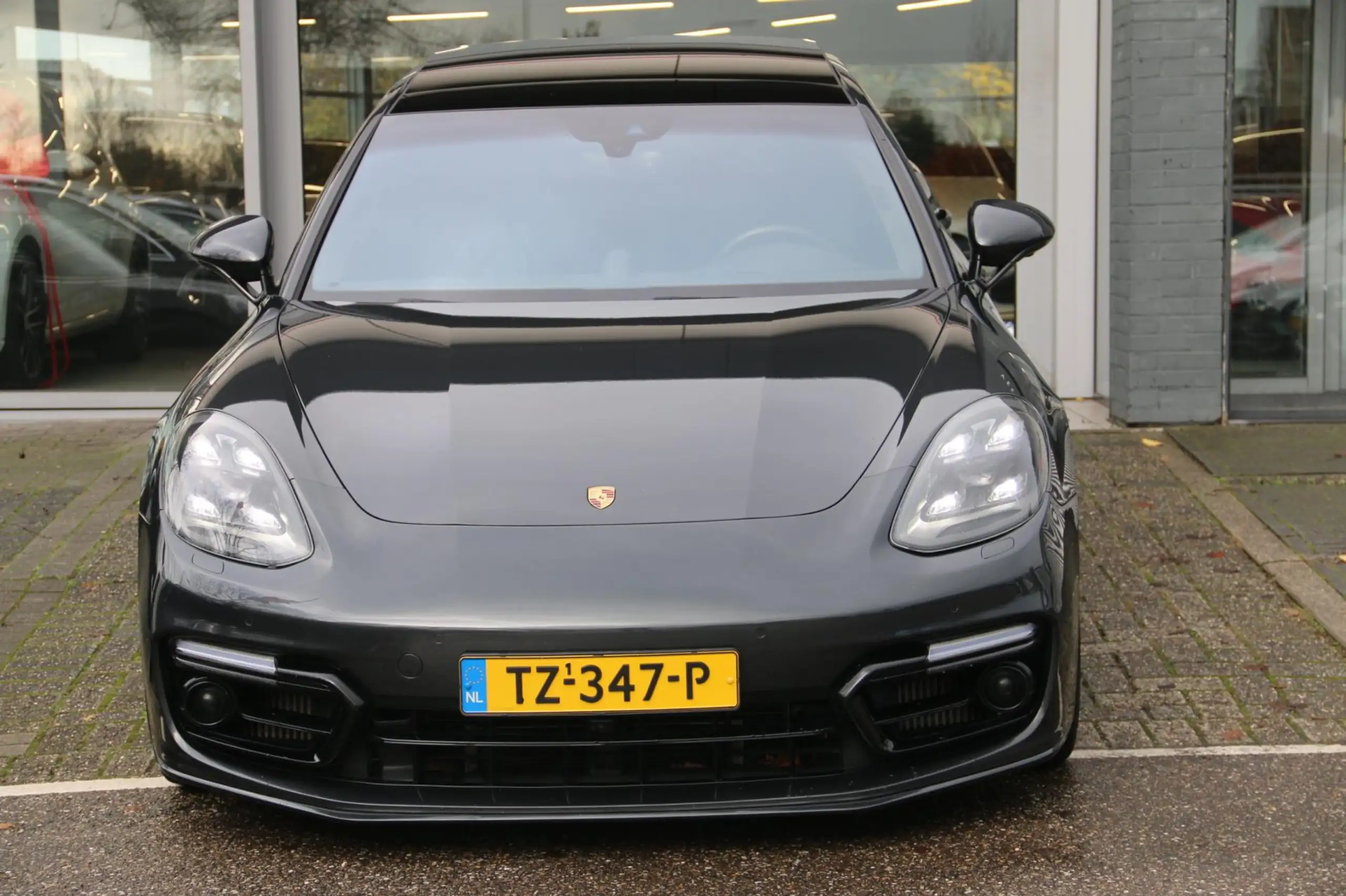 Porsche - Panamera