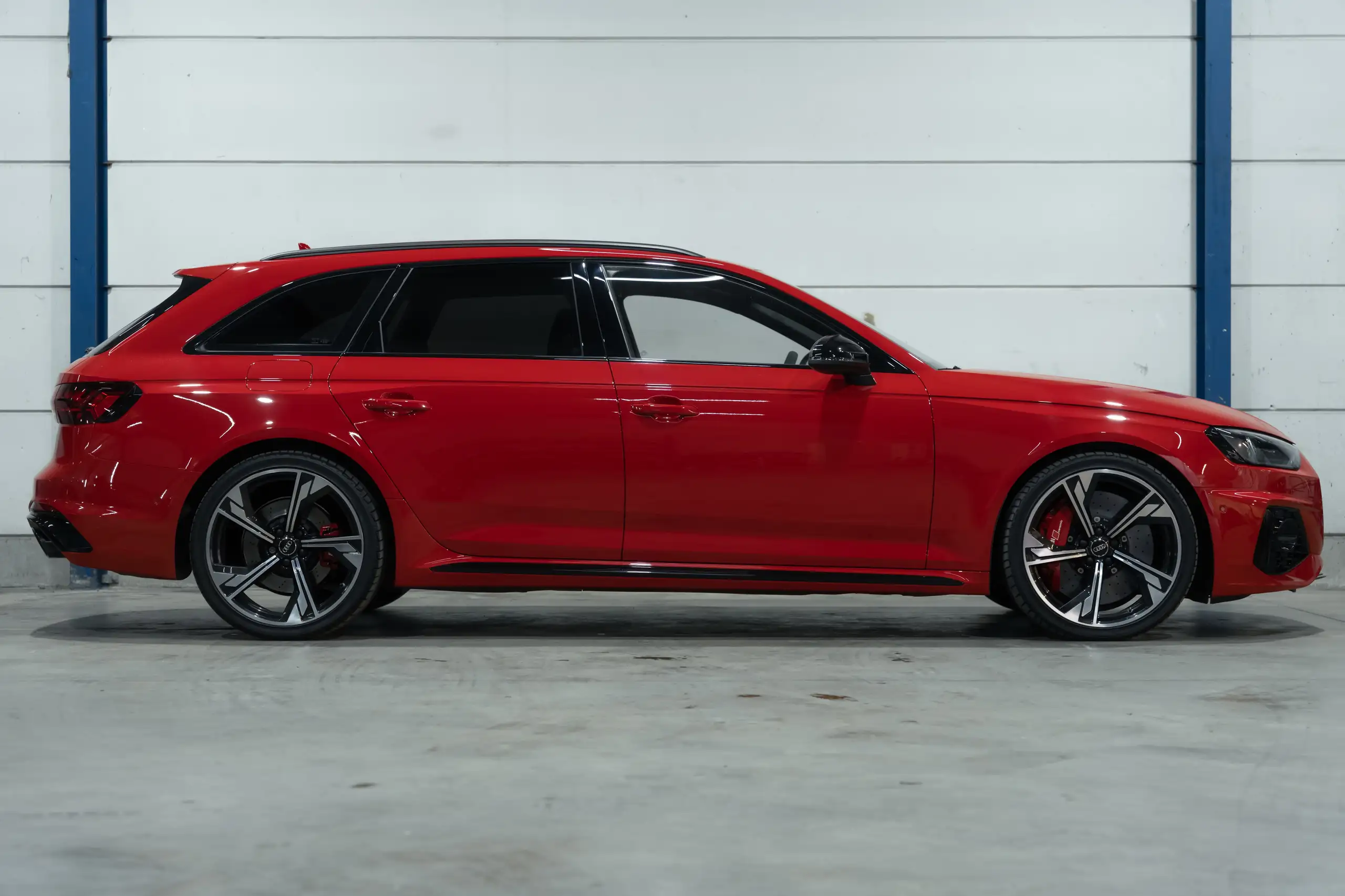 Audi - RS4