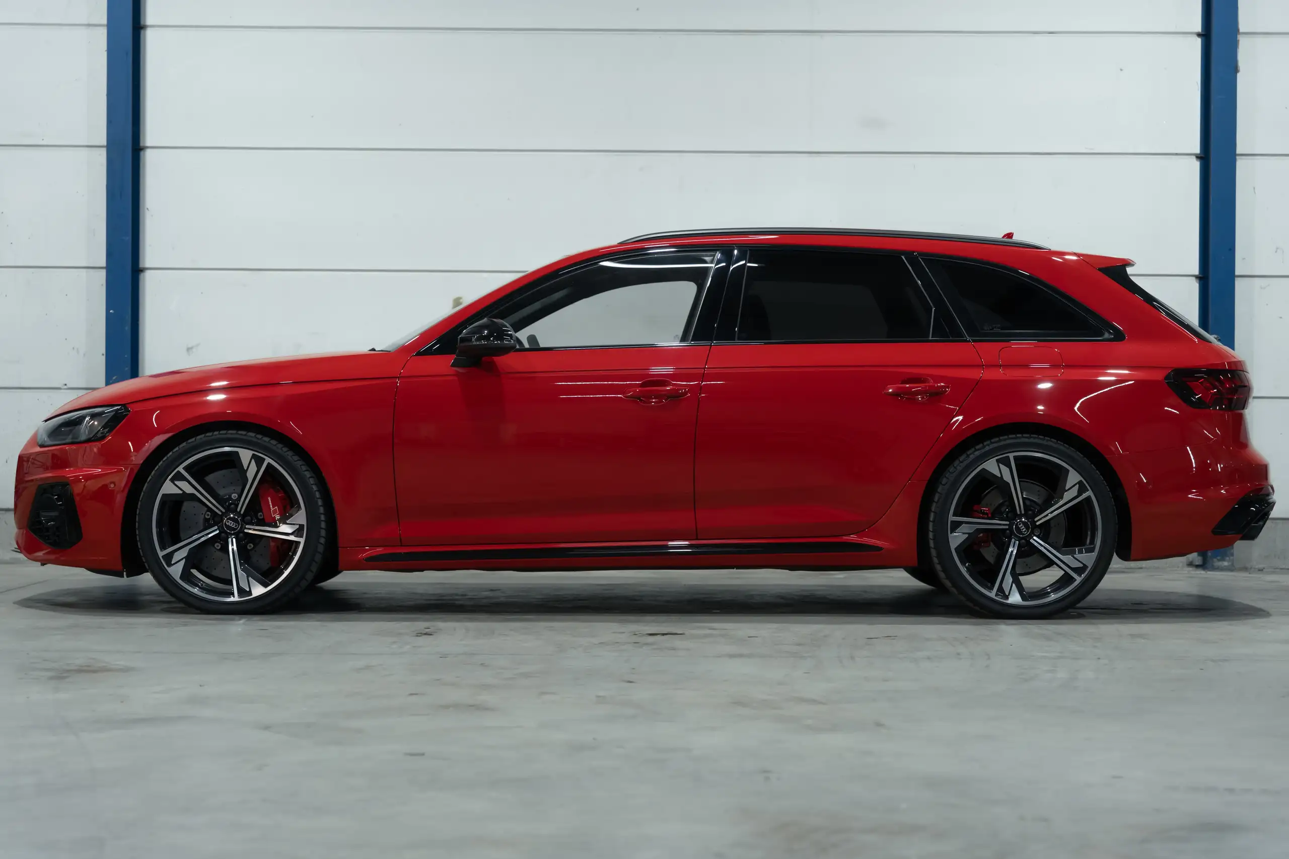 Audi - RS4