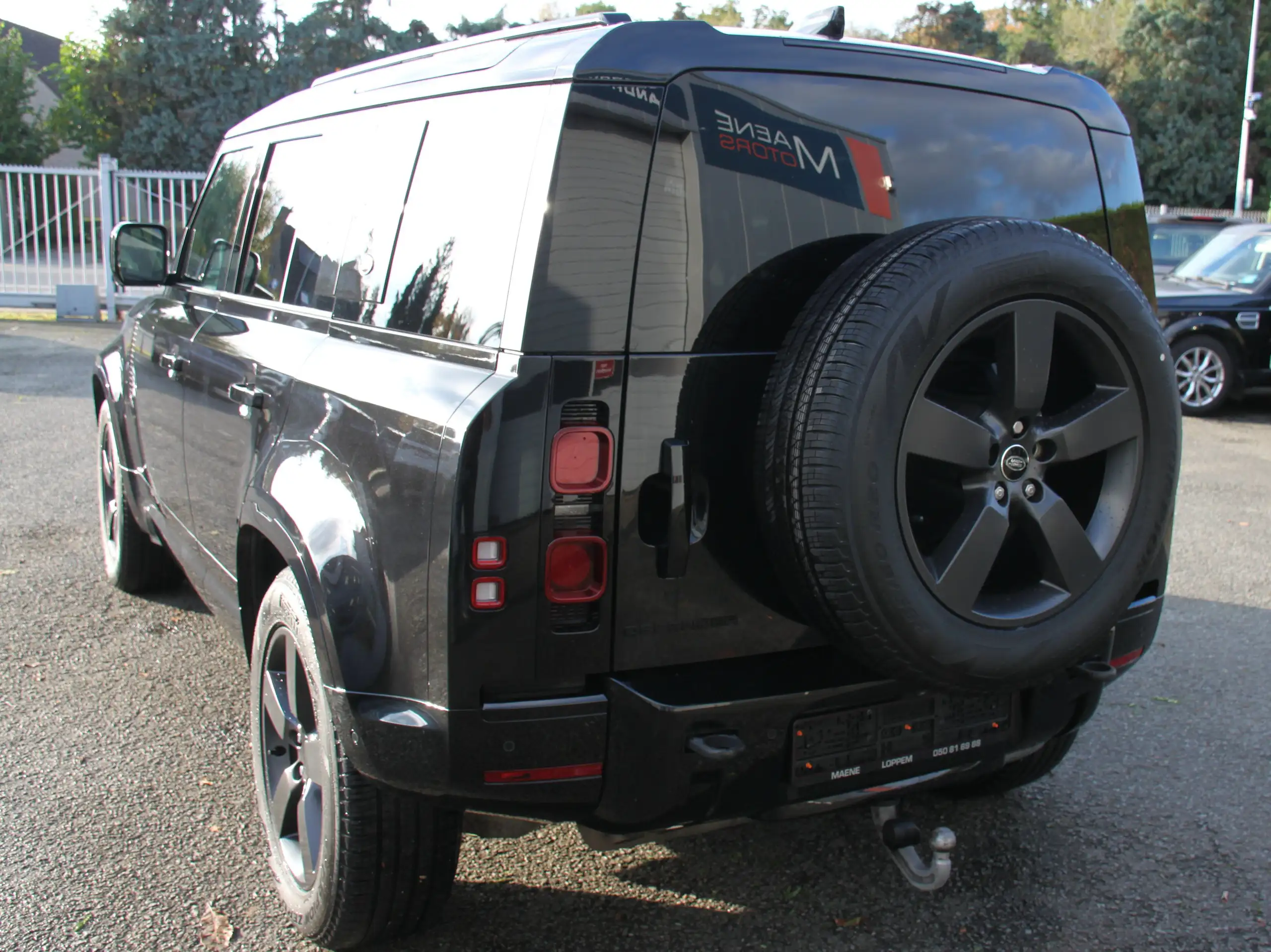 Land Rover - Defender