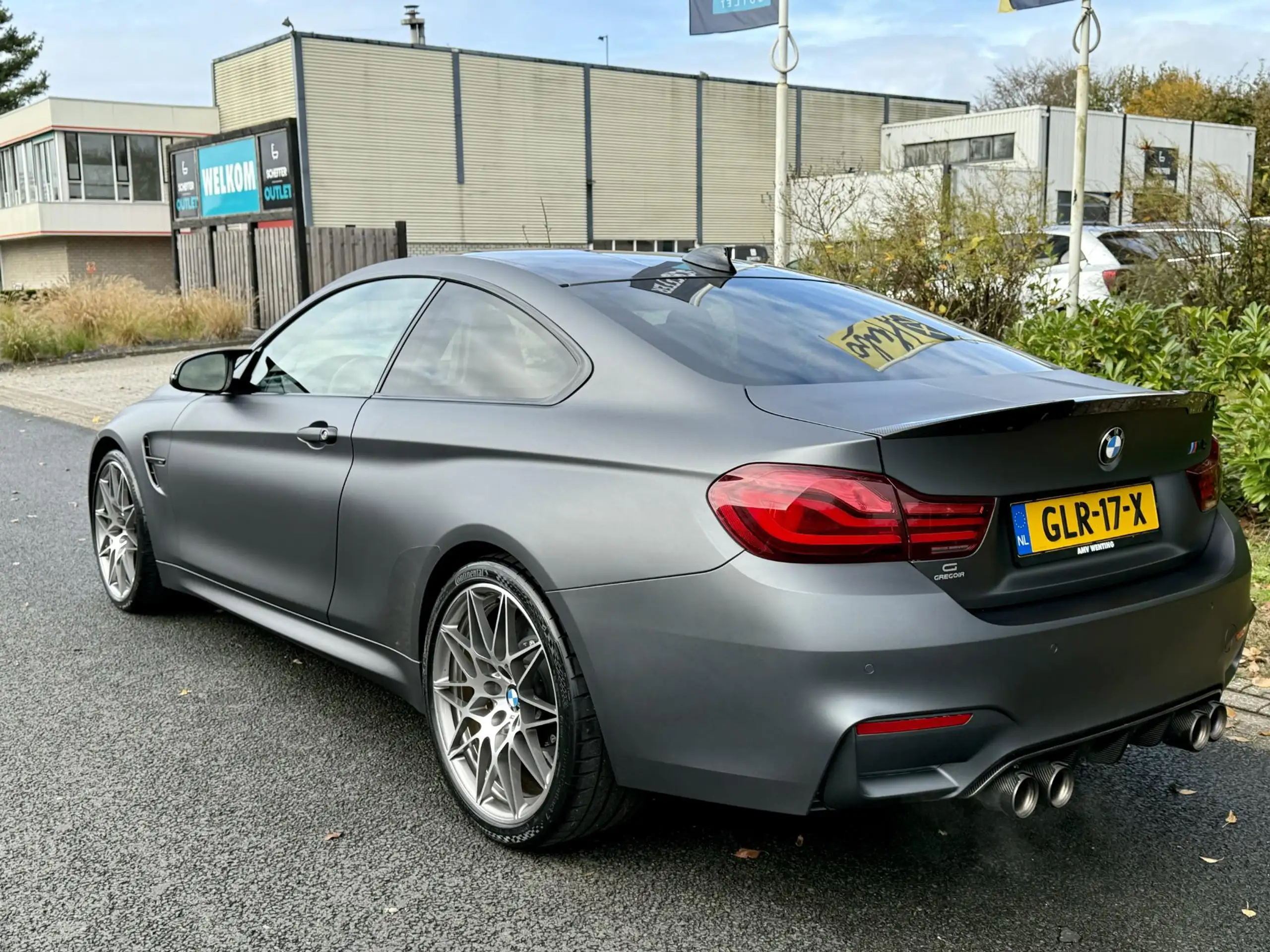 BMW - M4