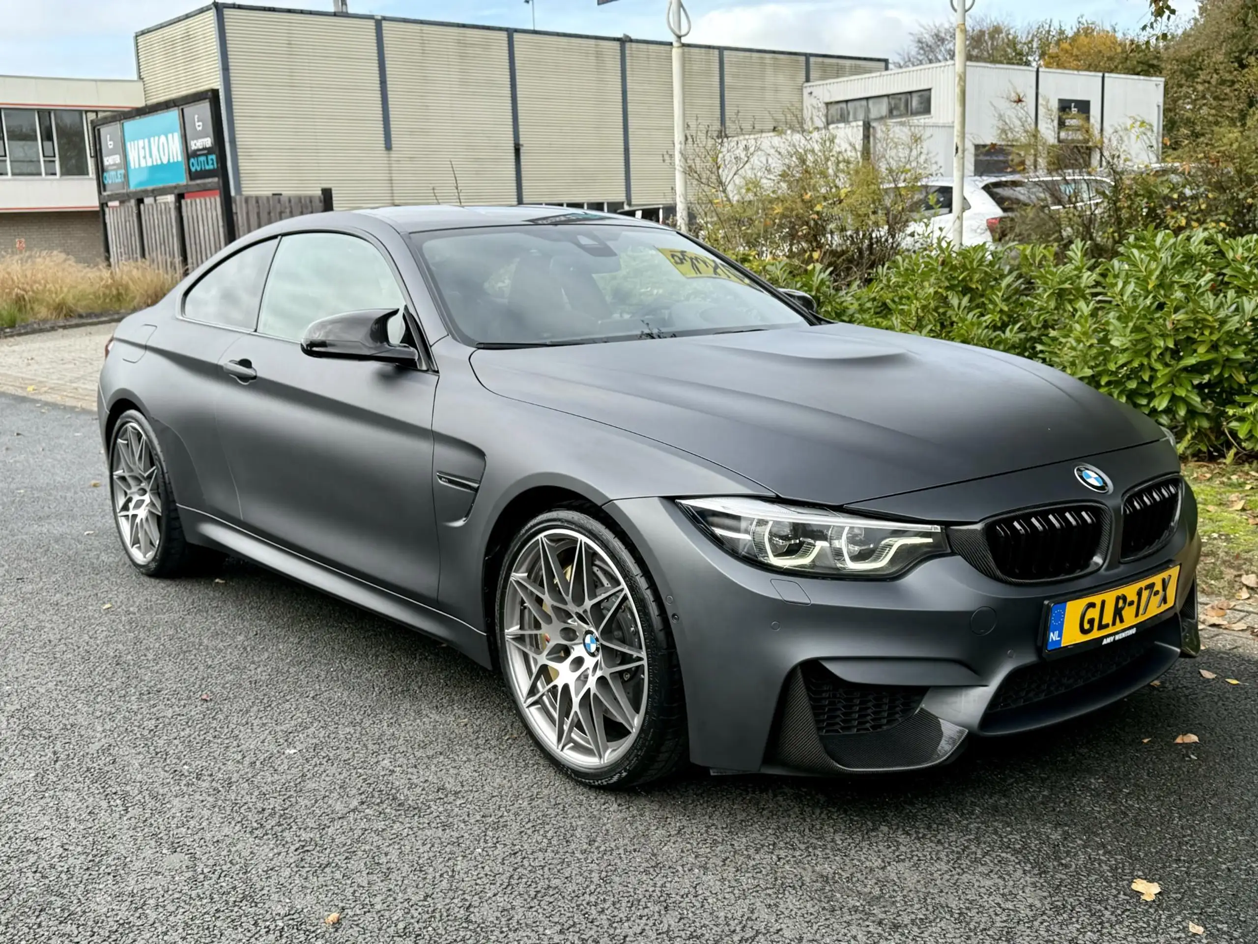 BMW - M4