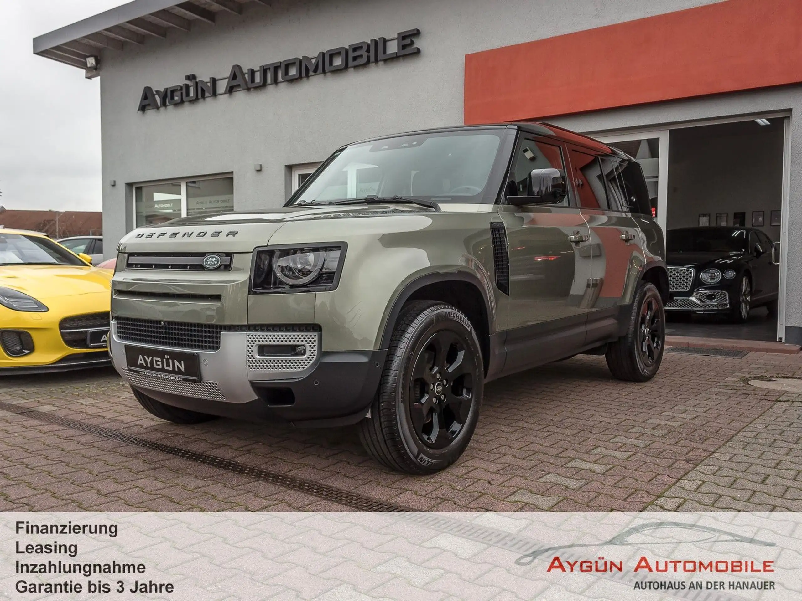 Land Rover Defender 2023