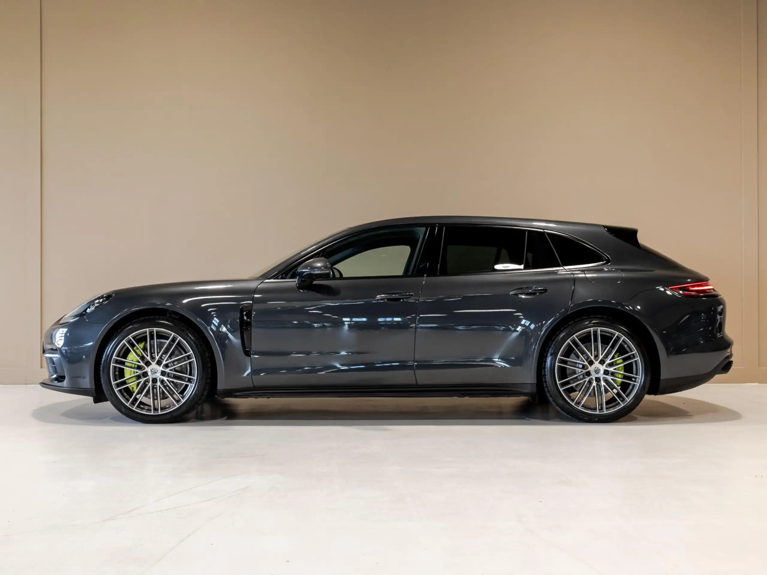 Porsche - Panamera