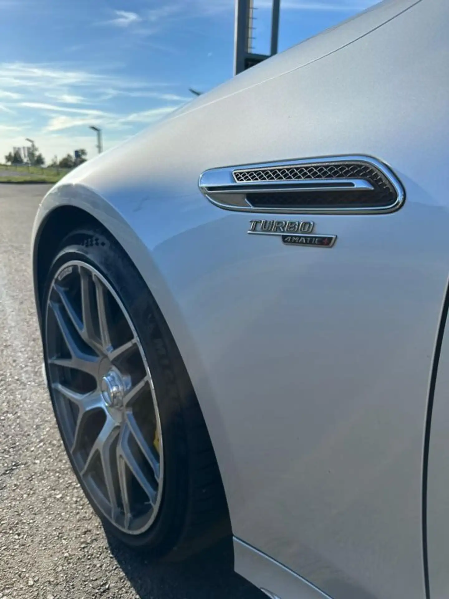 Mercedes-Benz - AMG GT