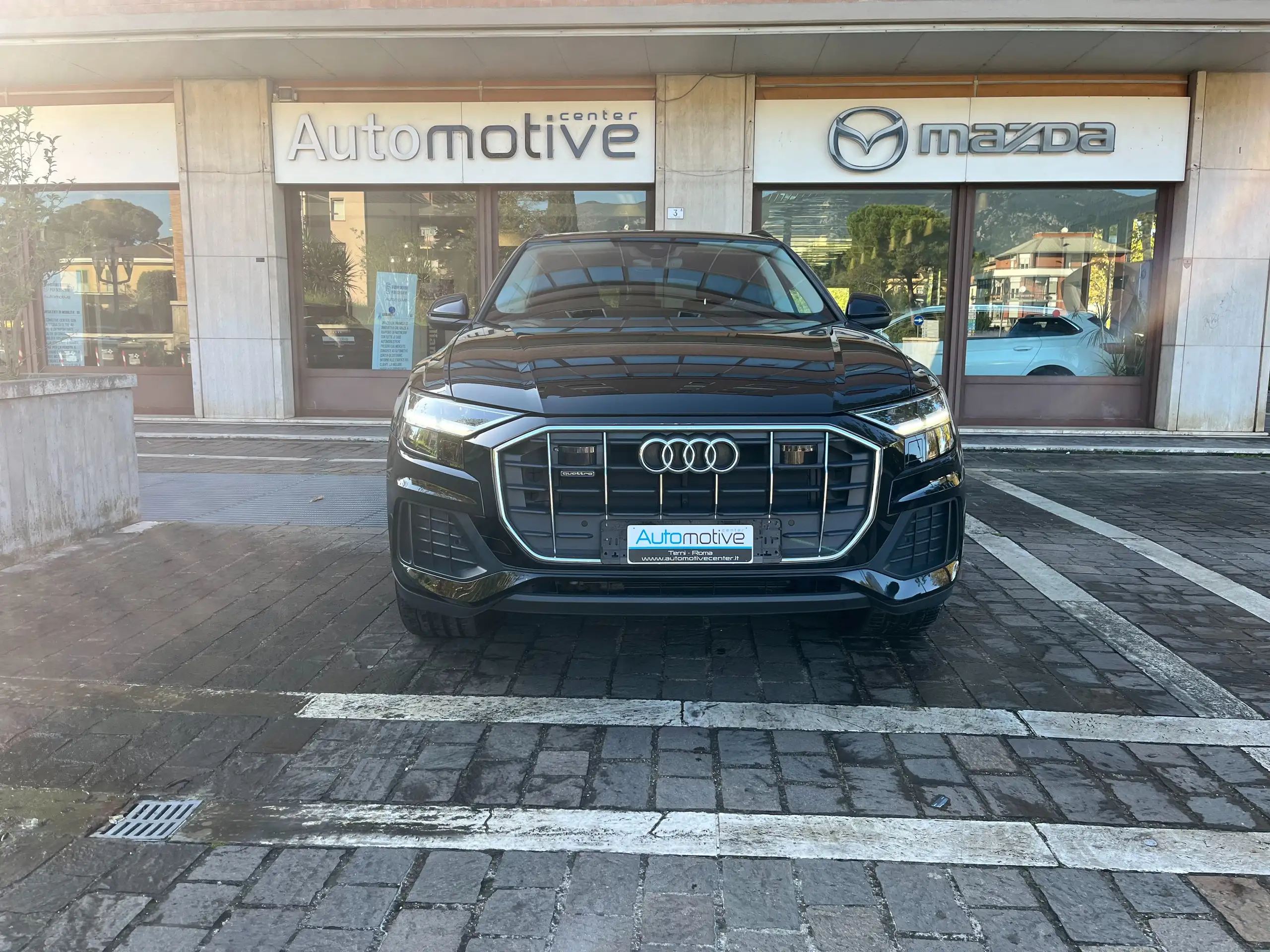 Audi - Q8