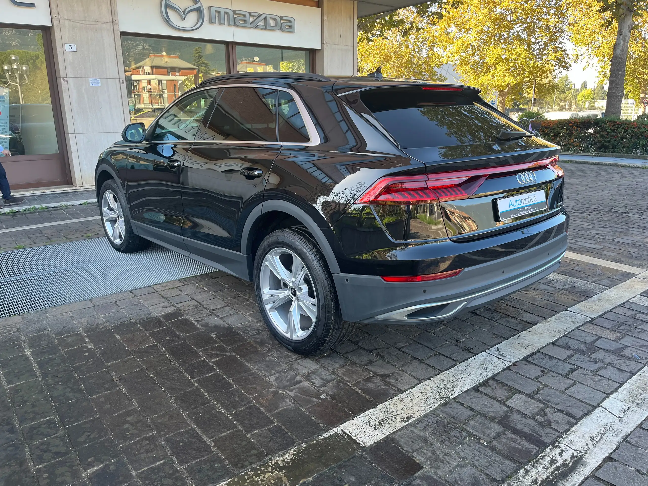 Audi - Q8